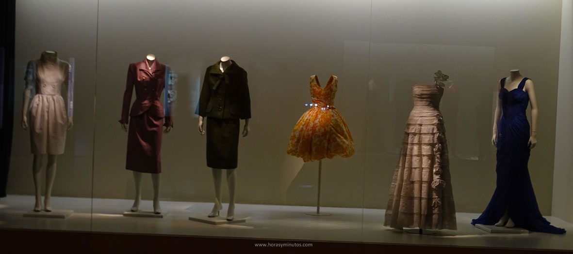 Museo del Traje - vestidos años 50