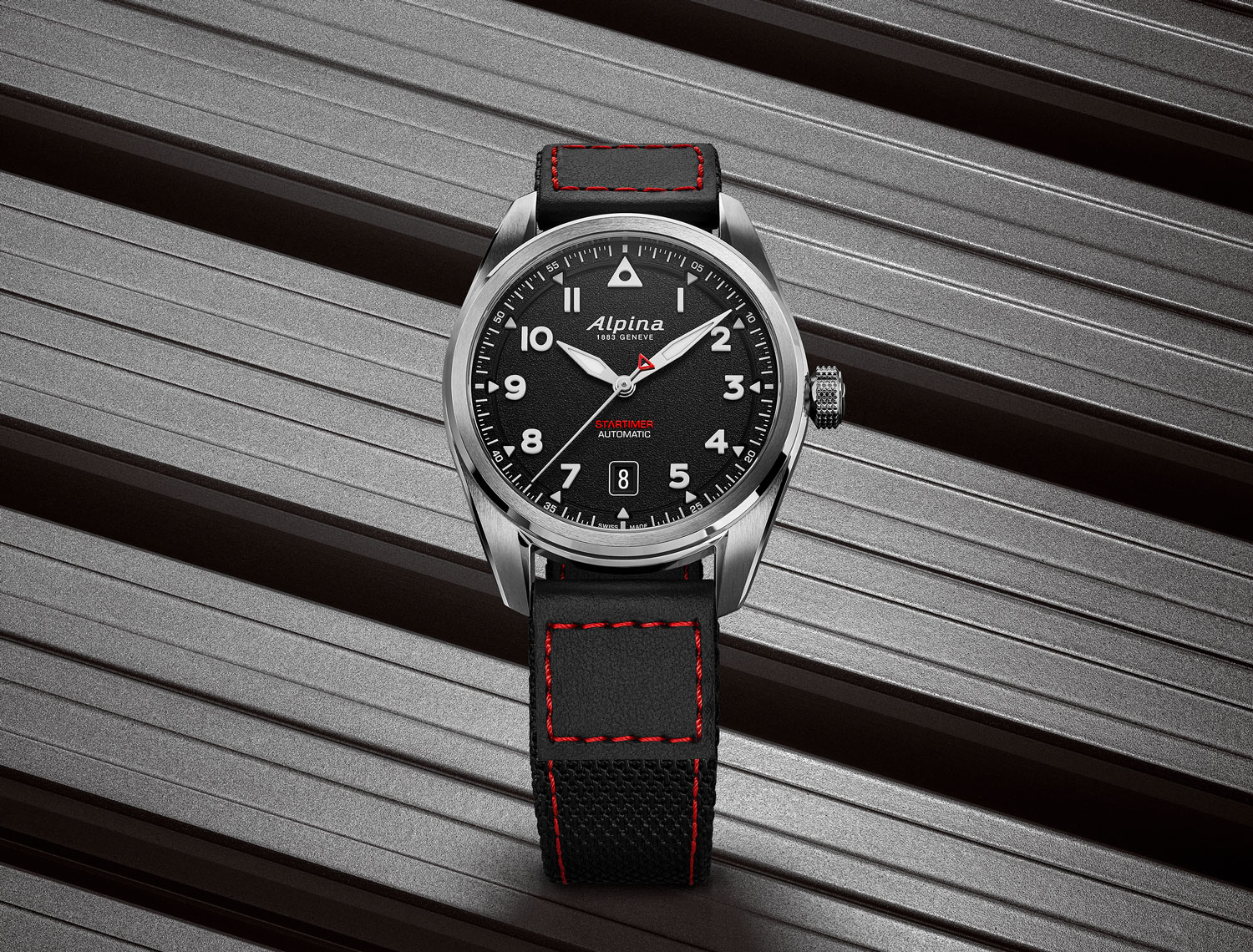 Alpina Startimer Pilot Automatic en acero esfera negra