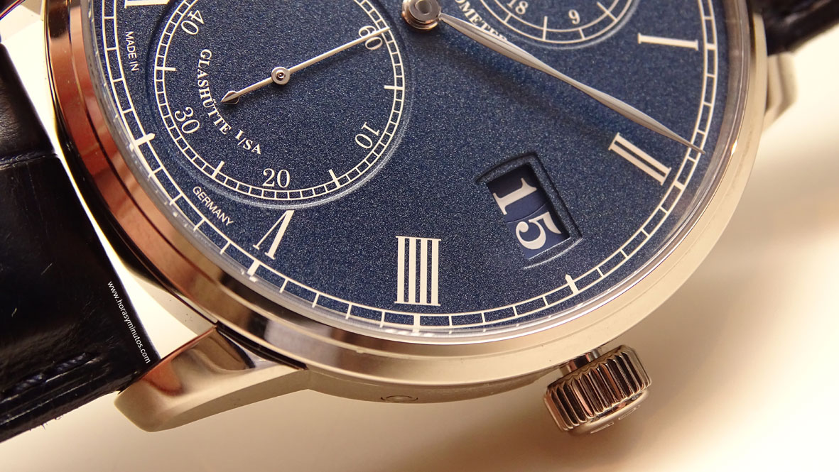 Baselworld-2016-Glashutte-Original-Senator-Chronometer-Azul-Detalle-Esfera-Horas-y-Minutos