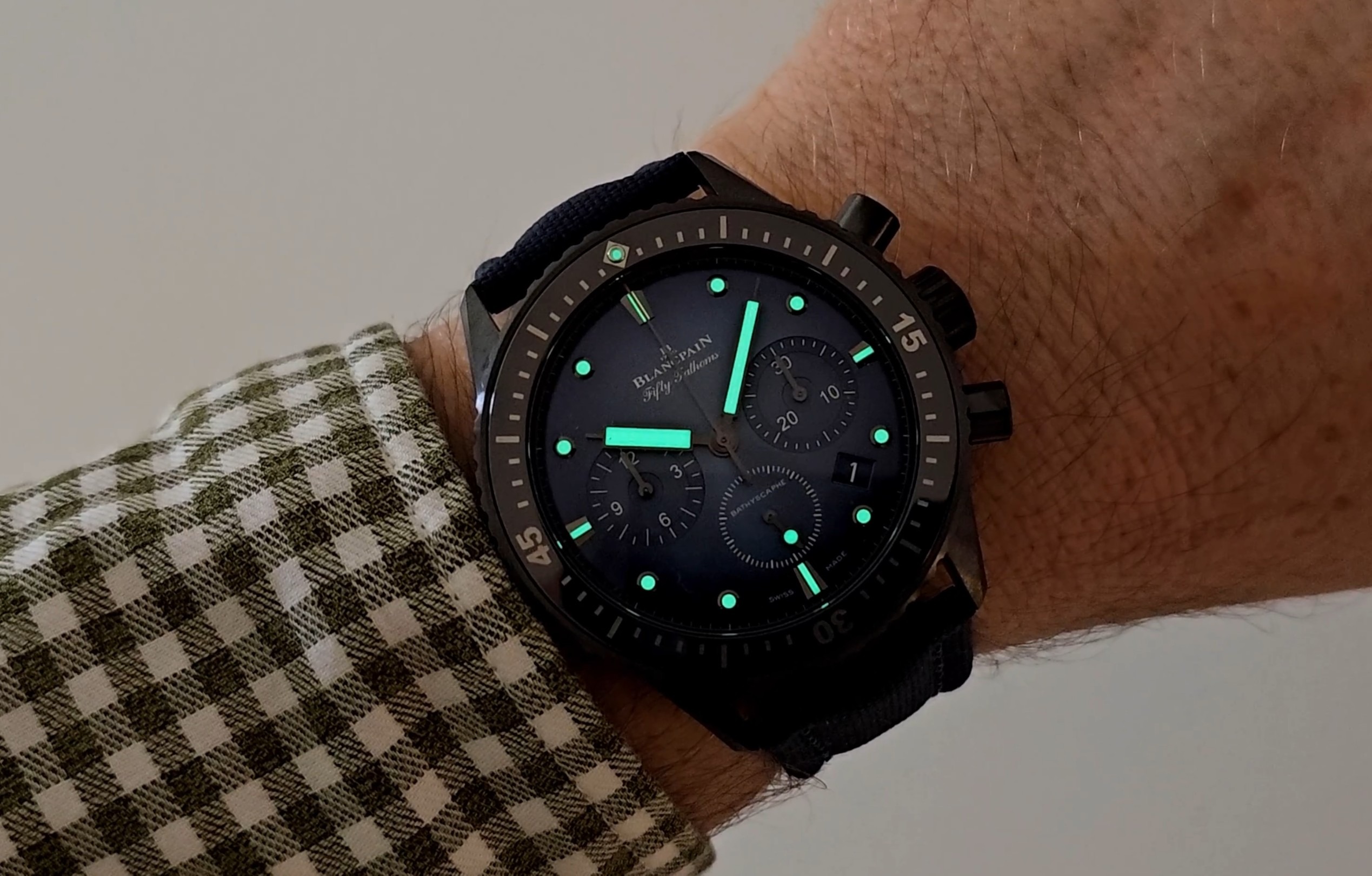 Tratamiento con Super-LumiNova de los Blancpain Bathyscaphe cerámica