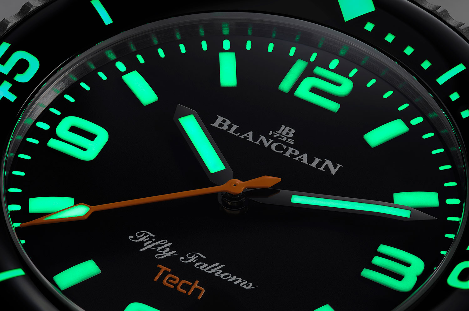 Tratamiento con Super-LumiNova del Blancpain Fifty Fathoms Tech 45 mm