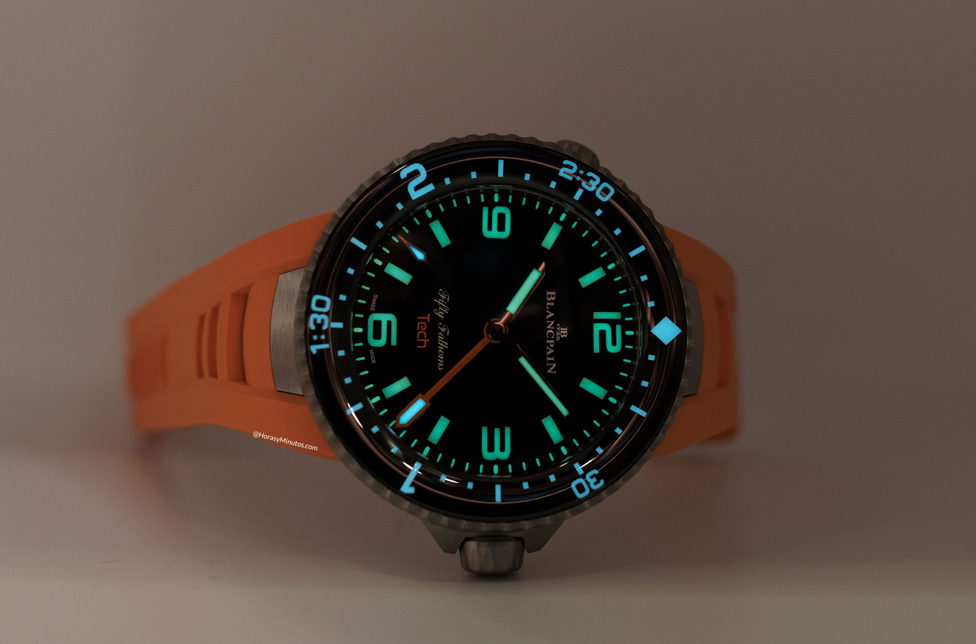 Tratamiento con Super-LumiNova del Blancpain Fifty Fathoms Tech