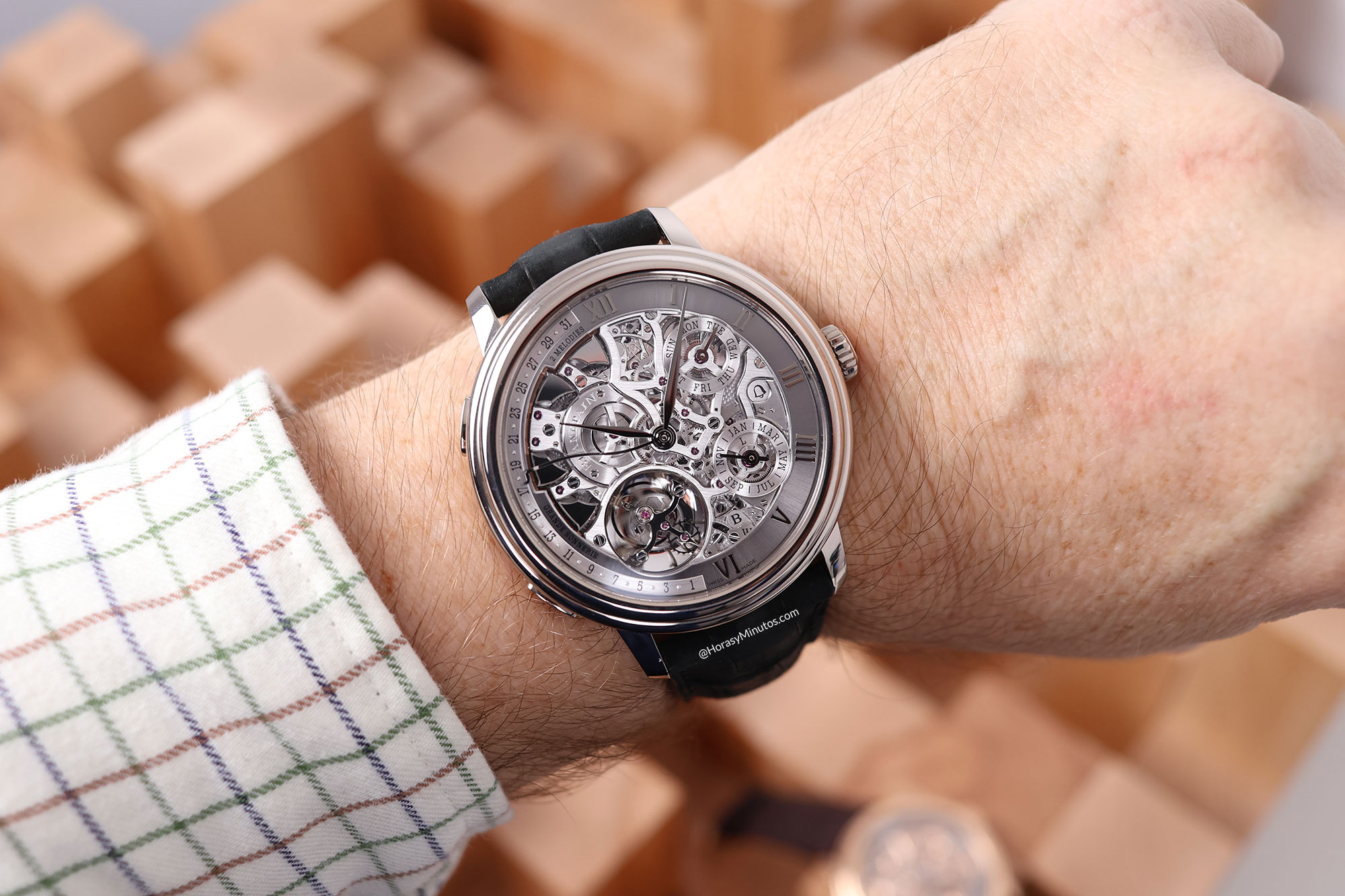 Blancpain Grande Double Sonnerie Oro Blanco puesto en la muñeca