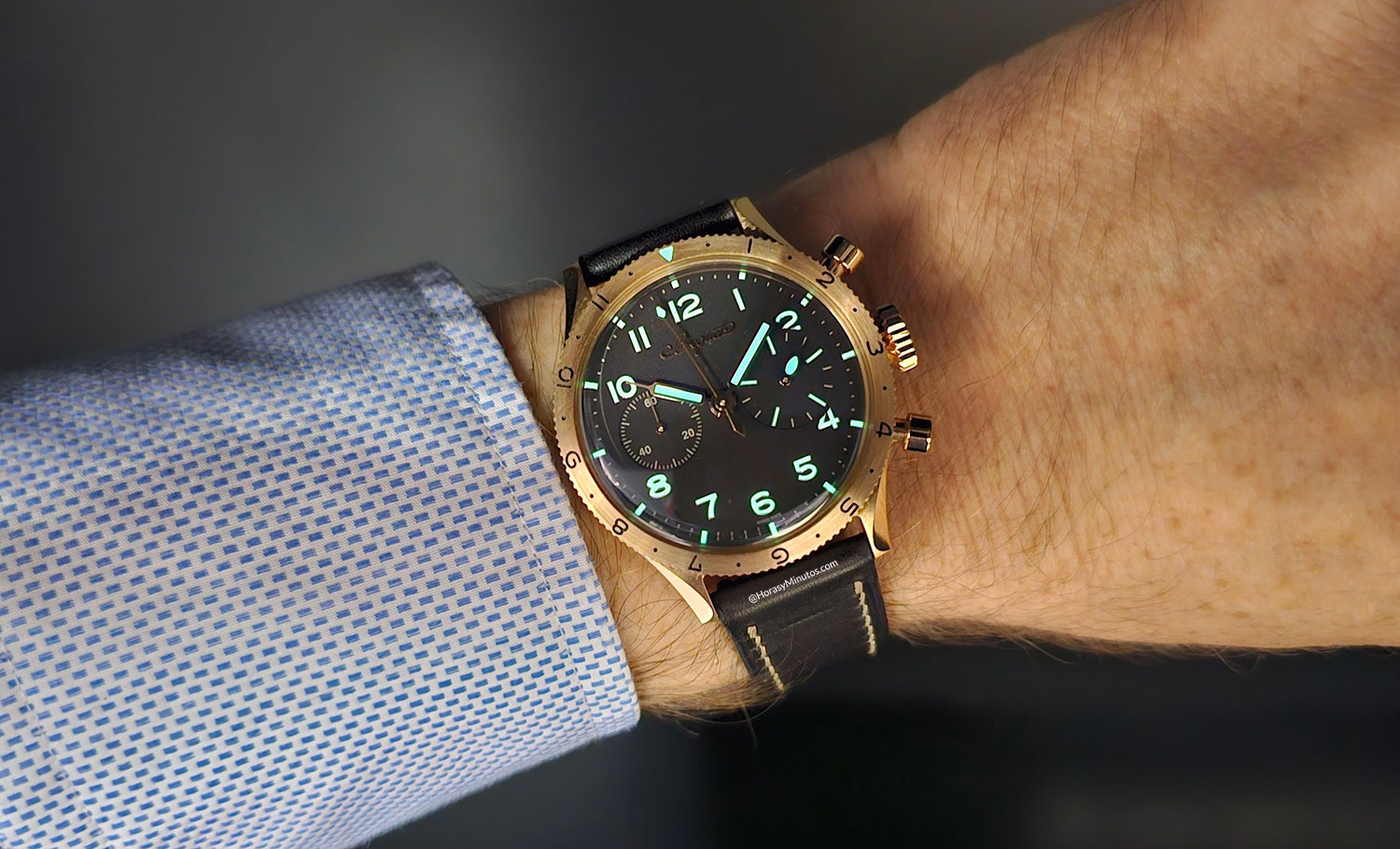 Tratamiento con Super-LumiNova del Breguet Type XX Chronographe 2075