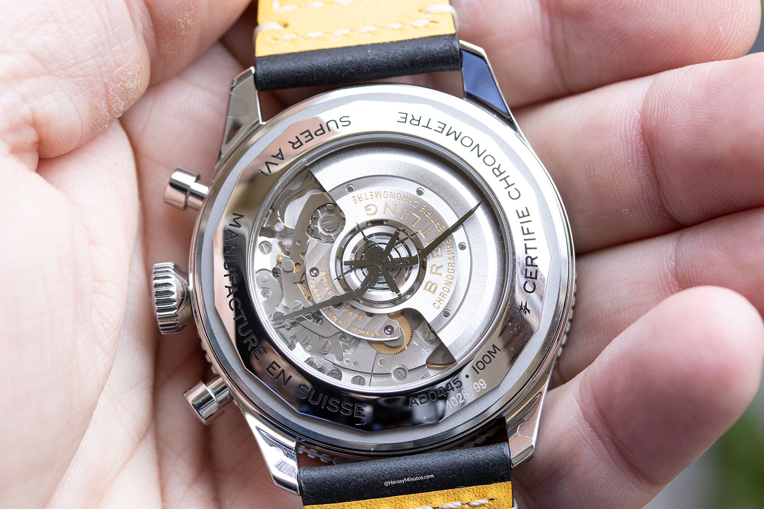 Calibre del Breitling Super Avi B04 Chronograph GMT 46