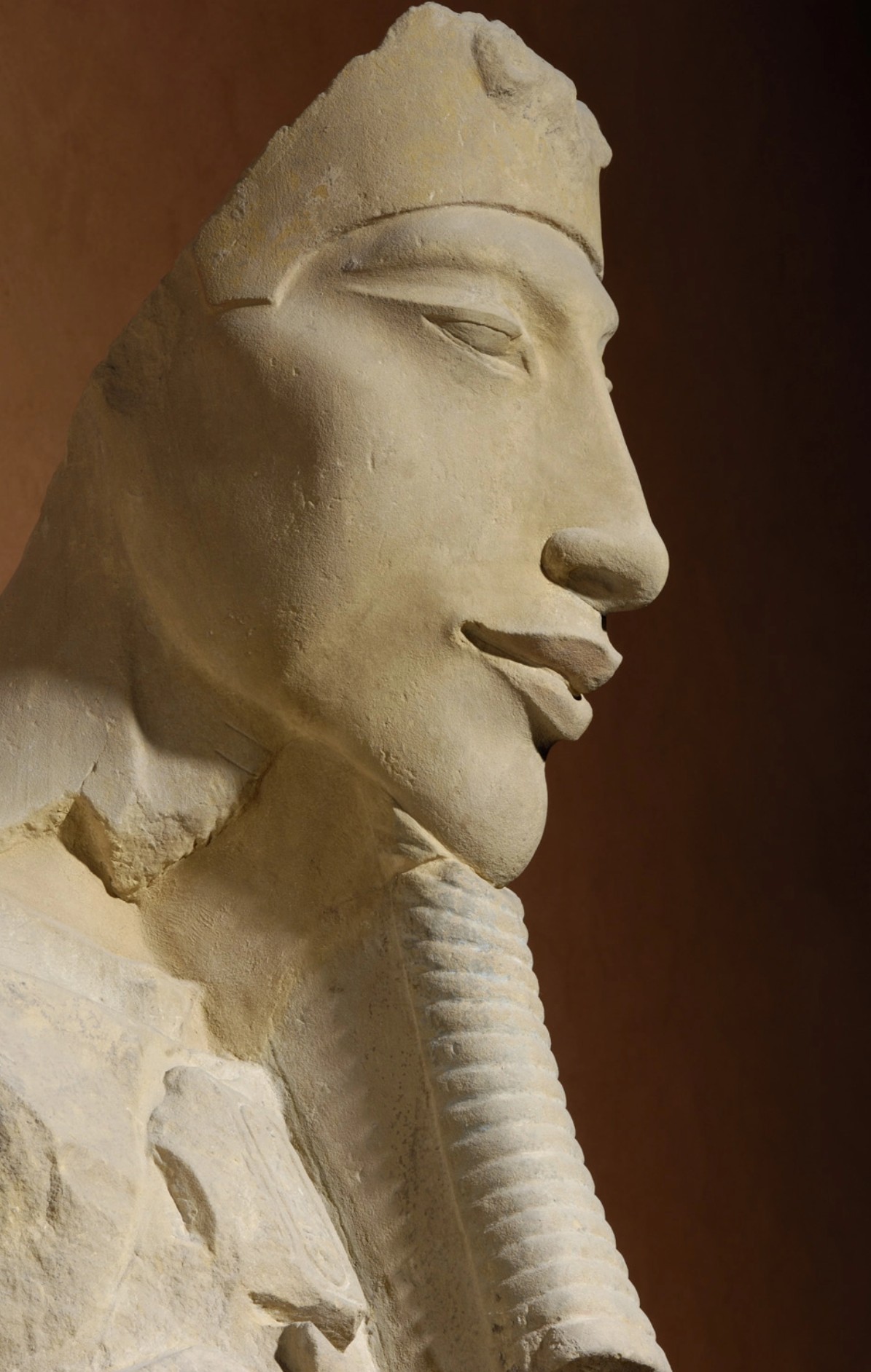 Busto de Akenaton. Museo del Louvre