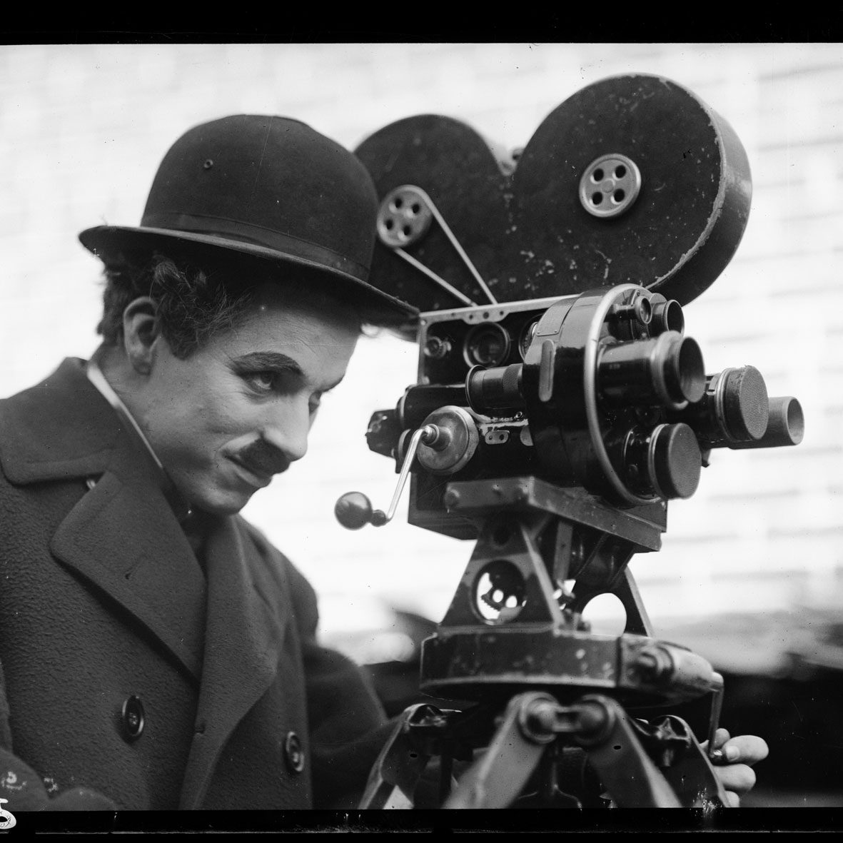 Charles-Chaplin-Modern-Times-1936-©YvesDebraine-Jaeger-LeCoultre-Horasyminutos