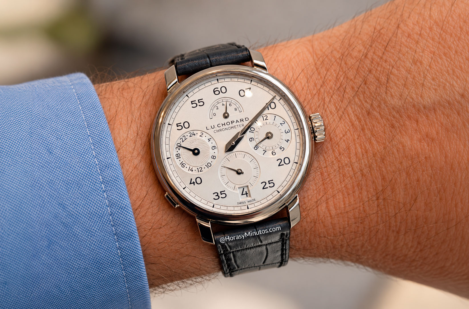 El Chopard L.U.C 1963 Heritage Regulator, puesto