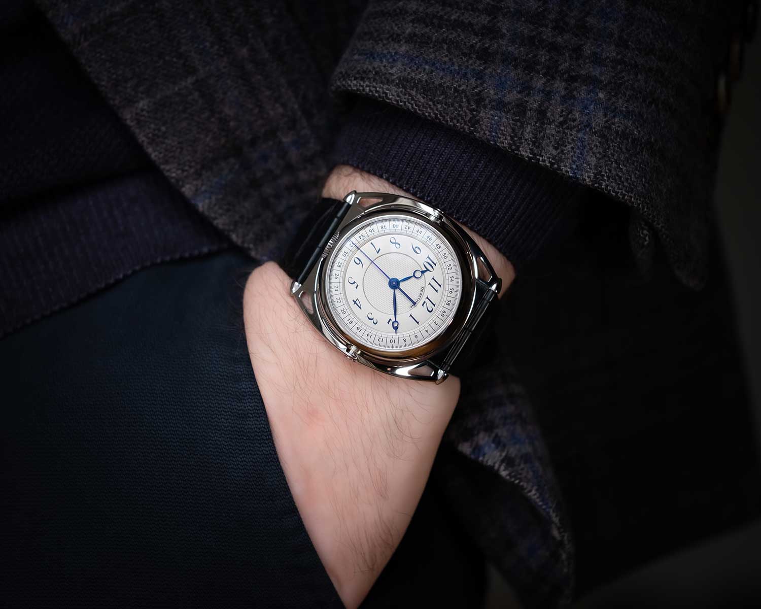 El De Bethune Kind of Two Tourbillon clásico, puesto