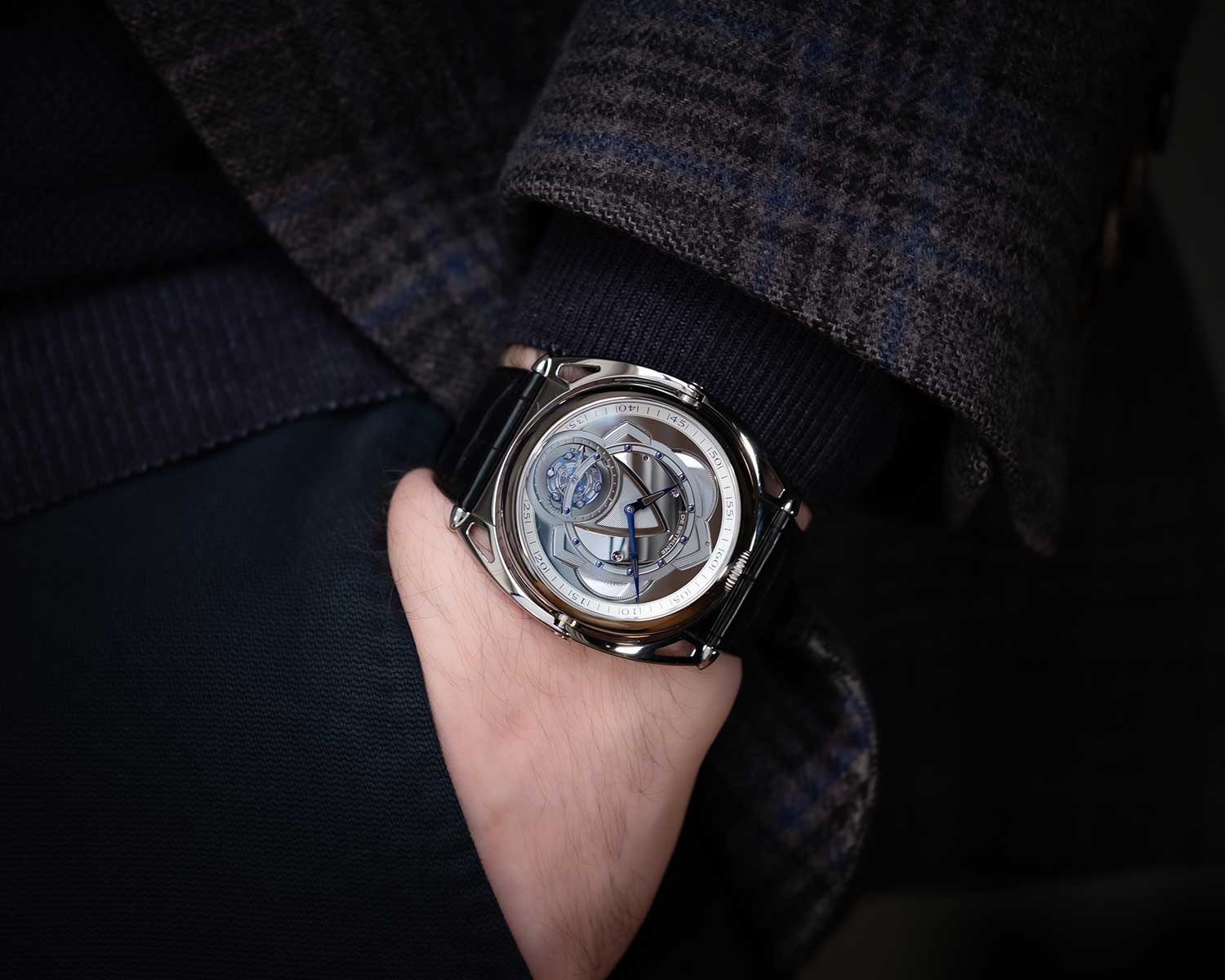 El De Bethune Kind of Two Tourbillon moderno, puesto