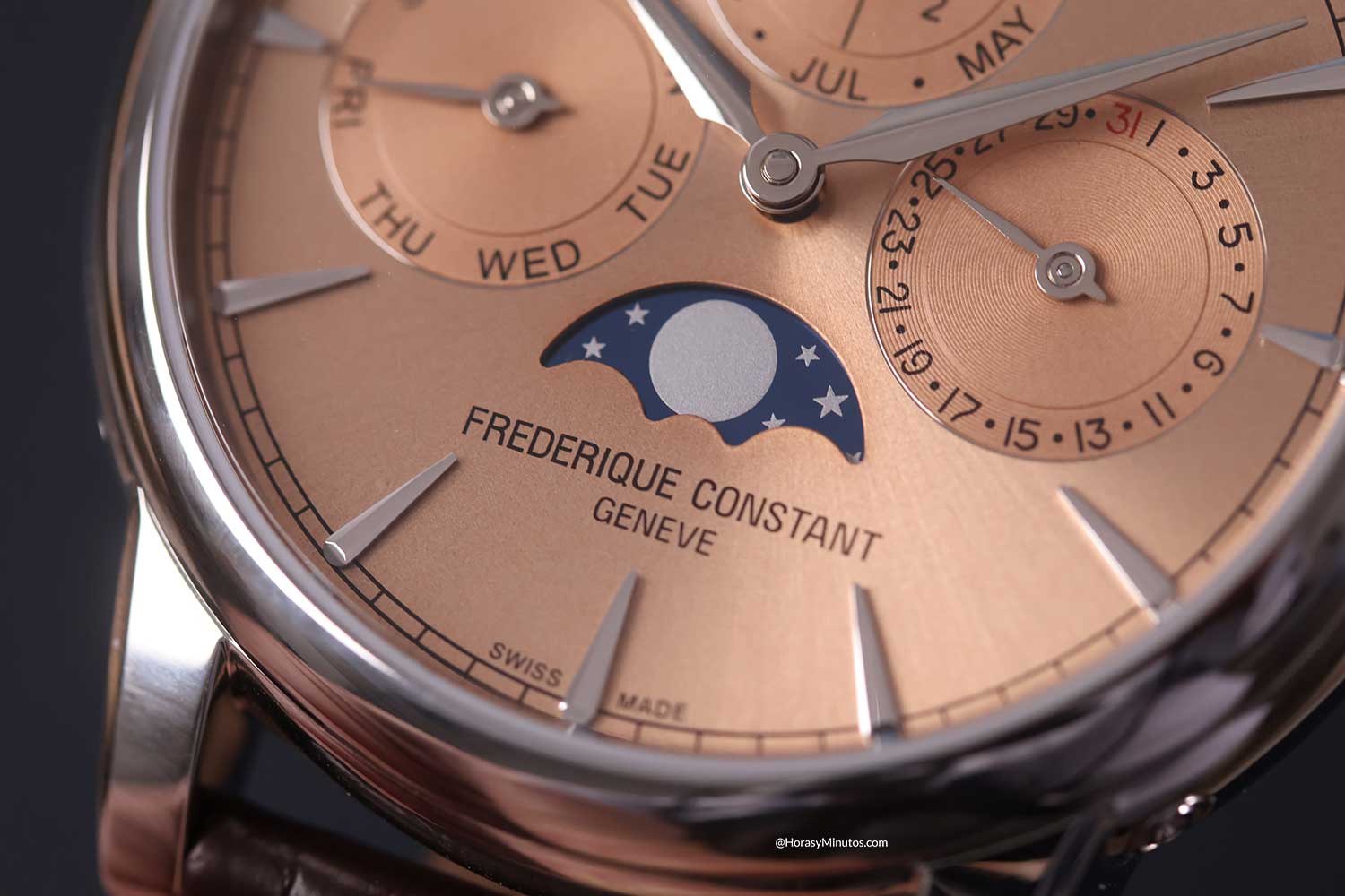 Ventana de fases lunares del Frederique Constant Classic Perpetual Calendar Manufacture de acero