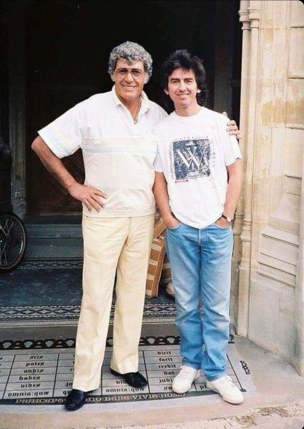 George Harrison y Carl Perkins en 1989