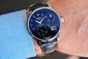 El Glashütte Original PanoMaticLunar Anniversary Edition, en la muñeca