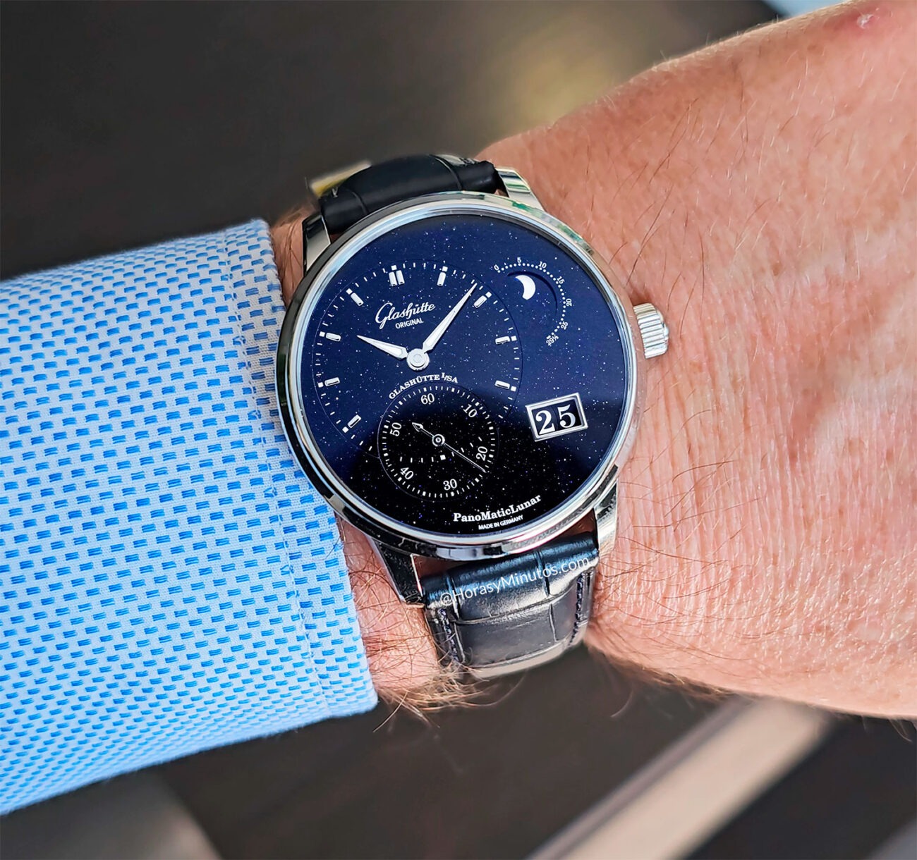 El Glashütte Original PanoMaticLunar Anniversary Edition, en la muñeca