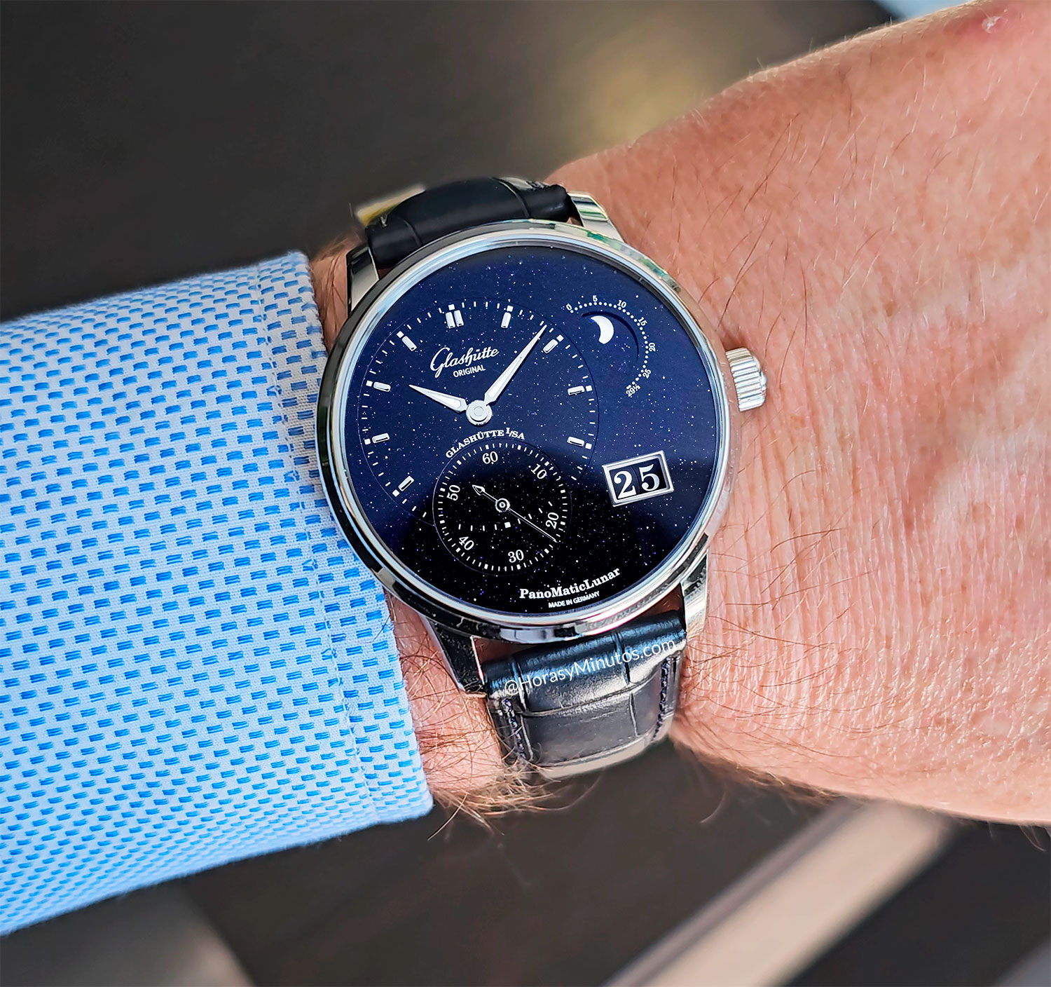 El Glashütte Original PanoMaticLunar Anniversary Edition, en la muñeca
