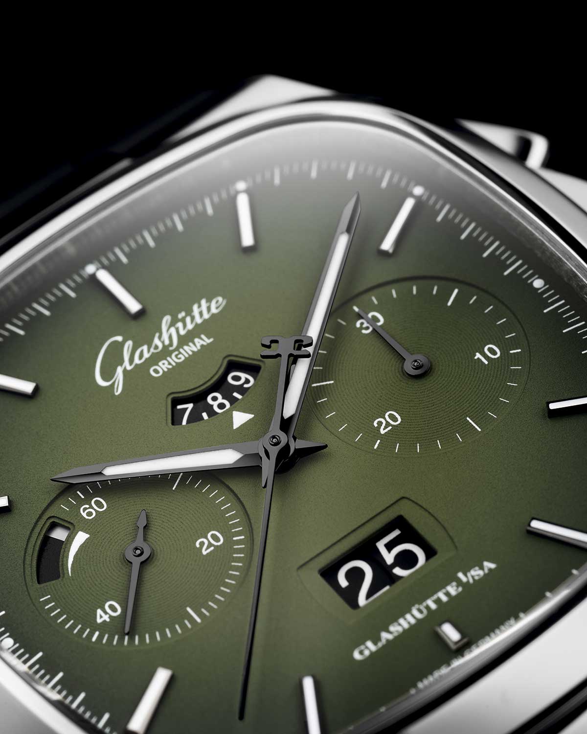 Detalle de la esfera del Glashütte Original Seventies Chronograph Panorama Date "Fab Green"