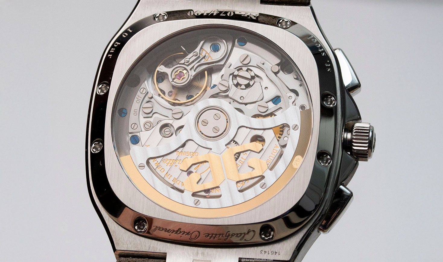 Calibre 37-02 de los Glashütte Original Seventies Panorama Date Plasma y Fusion