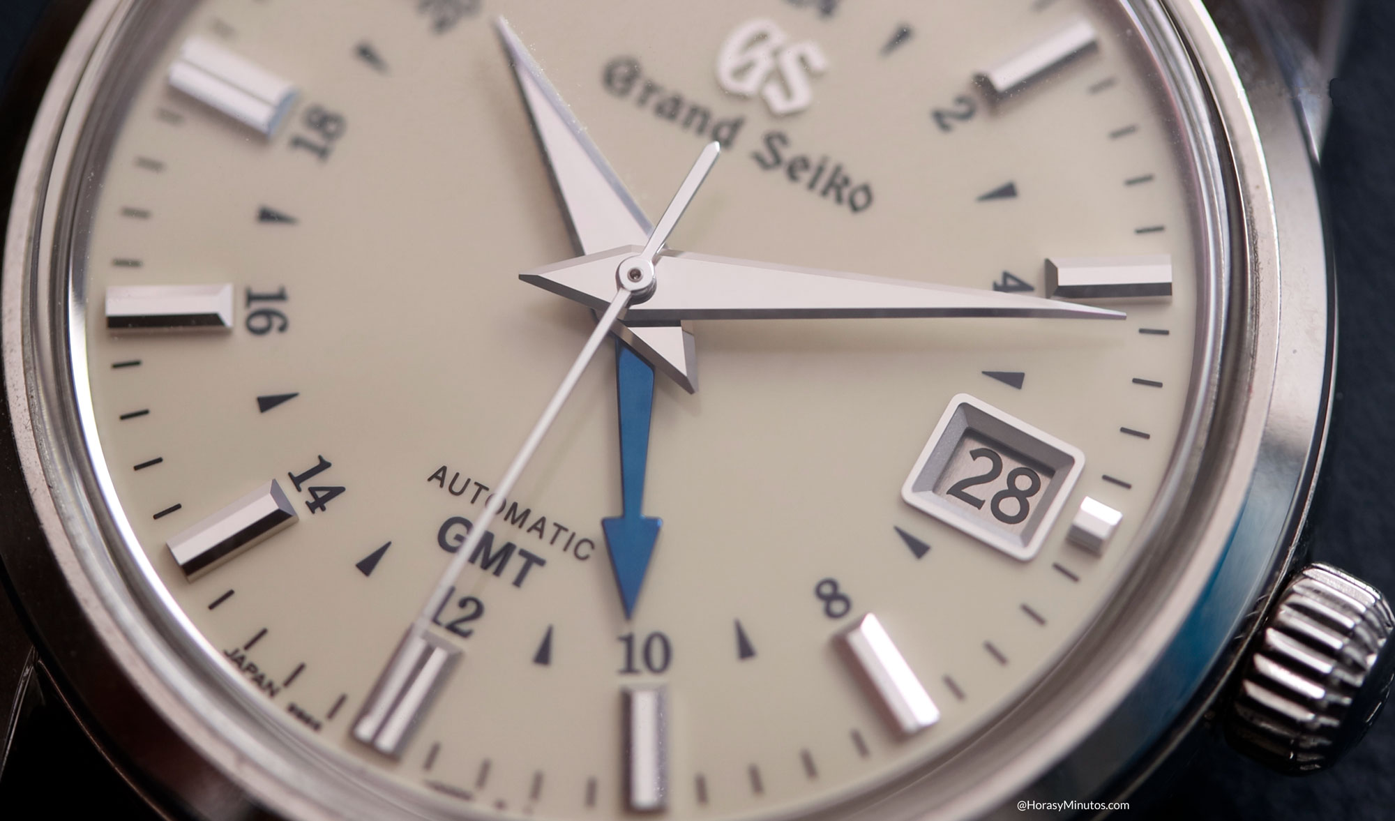 Esfera del Grand Seiko Elegance GMT SBGM221