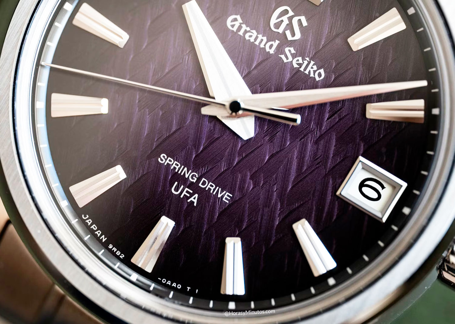 Detalle de la pantalla del Grand Seiko Spring Drive U.F.A. SLGB005