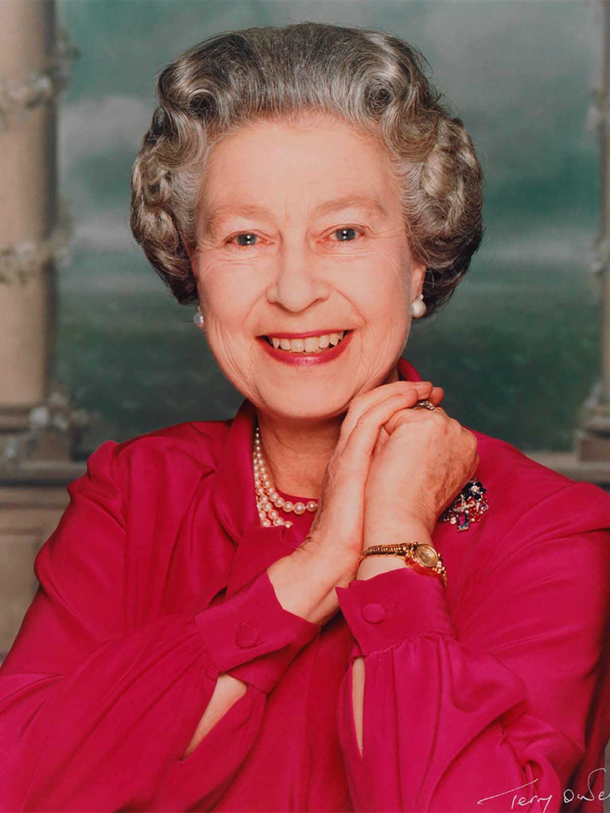Isabel II en 1992 con su Omega Ladymatic