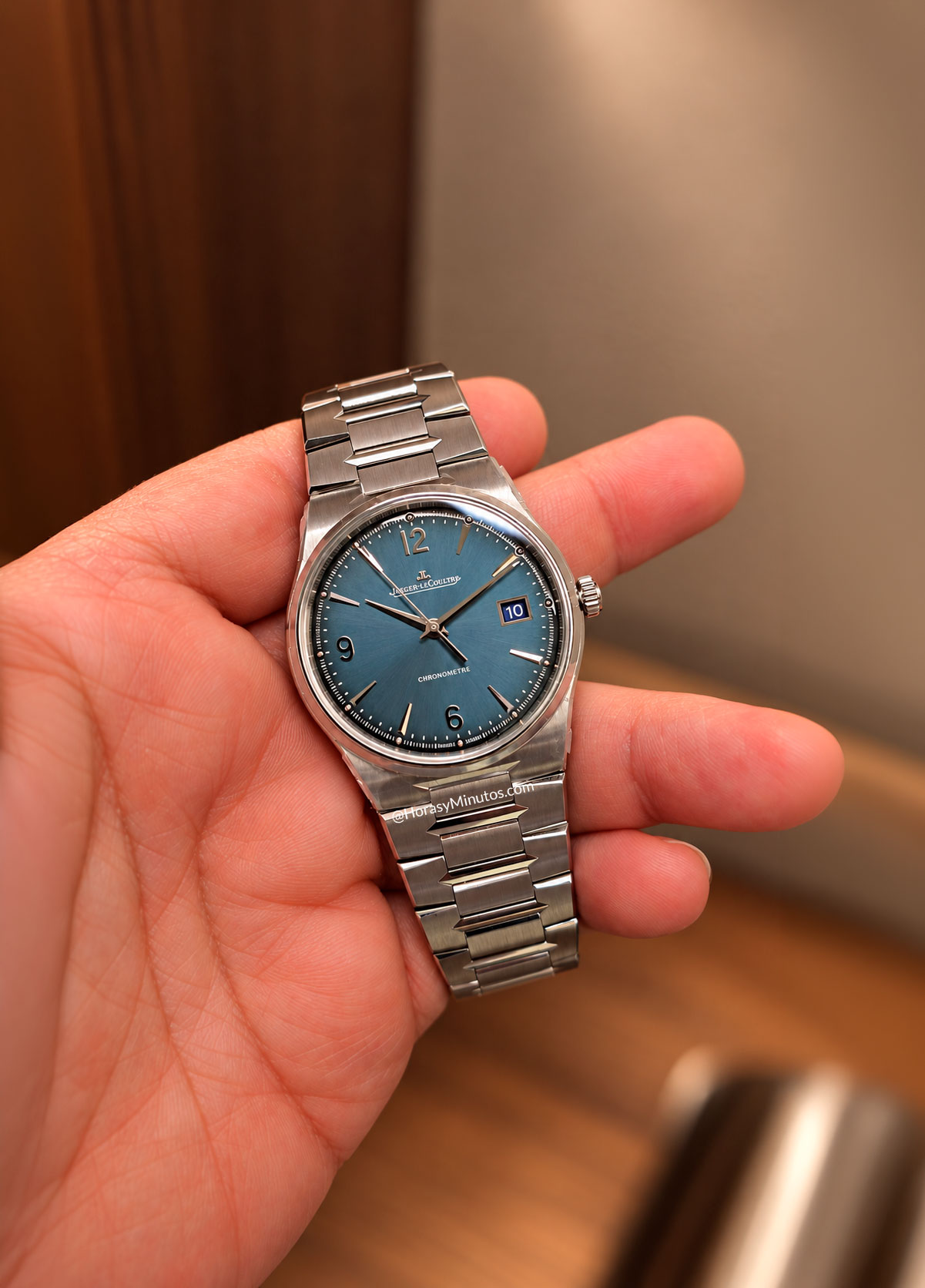 Jaeger-LeCoultre Master Control Chonometre Date