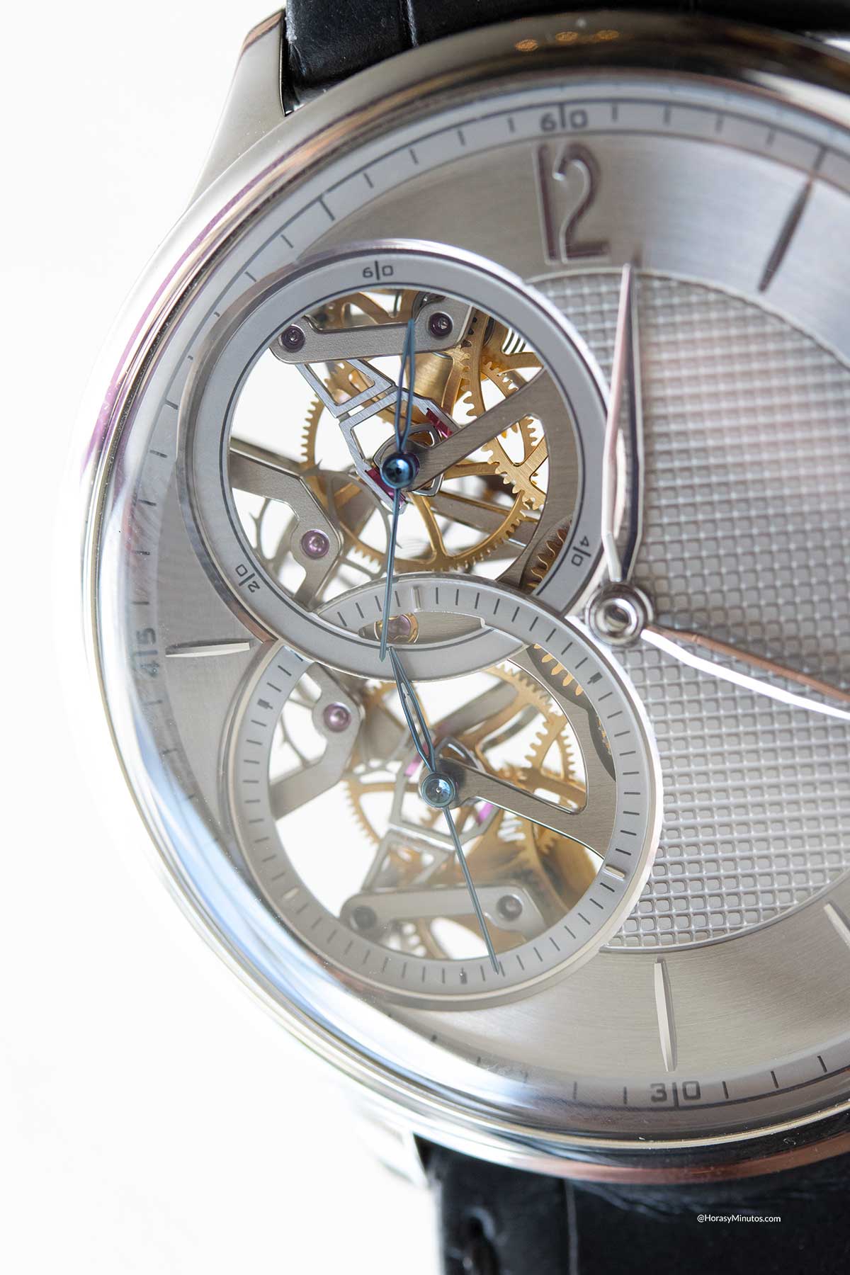 Detalle del doble segundero del Lederer Central Impulse Chronometer