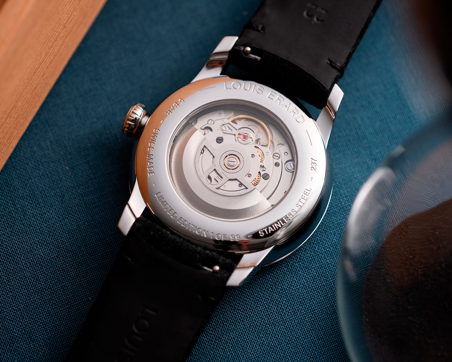 Vista del calibre Sellita SW 200 del Louis Erard Excellence Guilloché