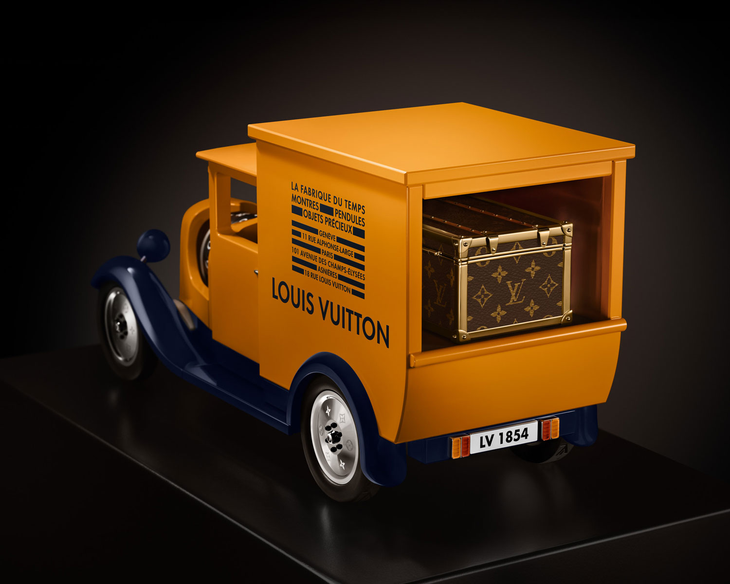 Louis Vuitton Camionnette