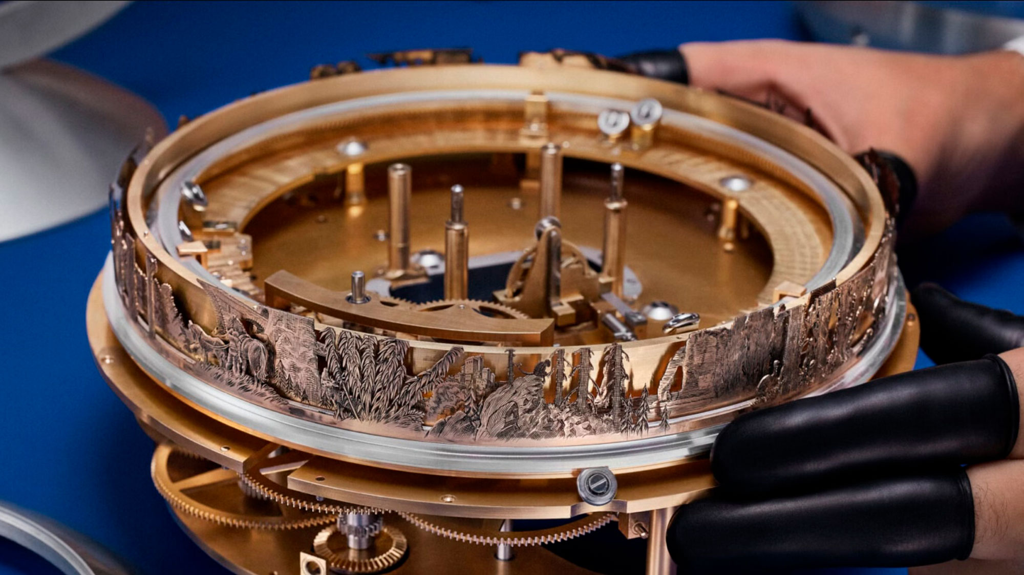 Estructura central del Louis Vuitton × De Bethune LVDB-03 Louis Varius