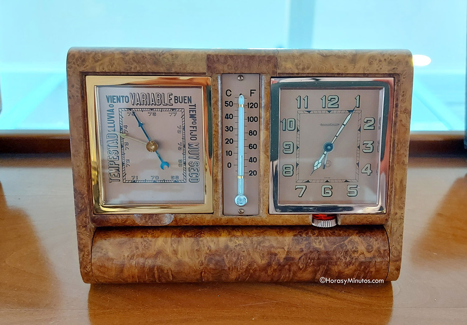 Un reloj con indicaciones en español en el Museo de la Manufactura de Jaeger-LeCoultre