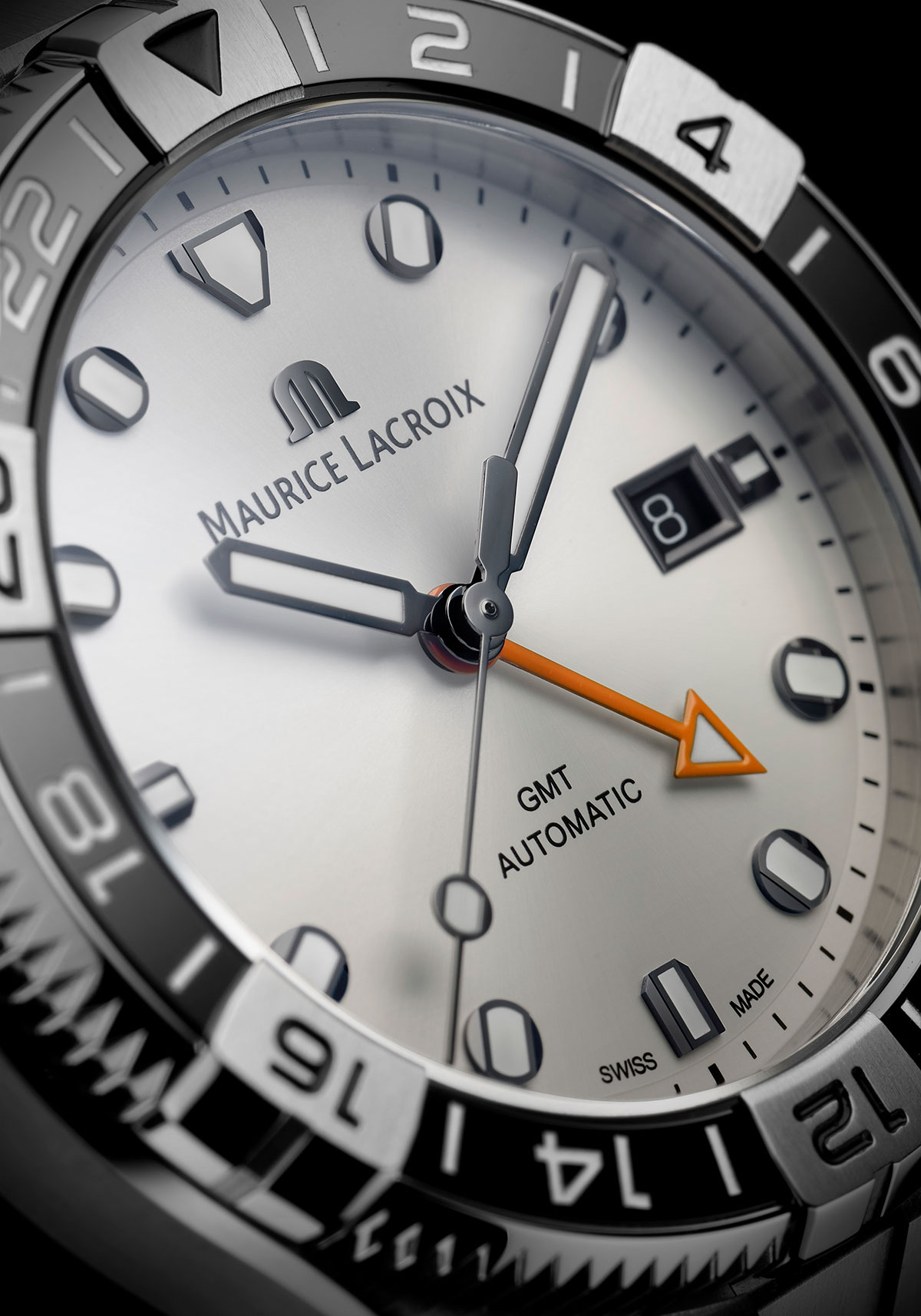 Esfera blanca del Maurice Lacroix Aikon Venturer GMT