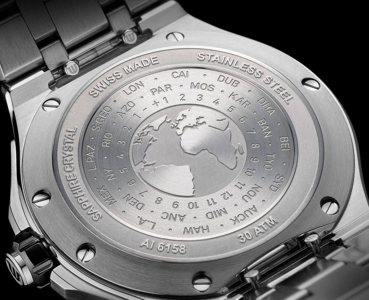Trasera del Maurice Lacroix Aikon Venturer GMT