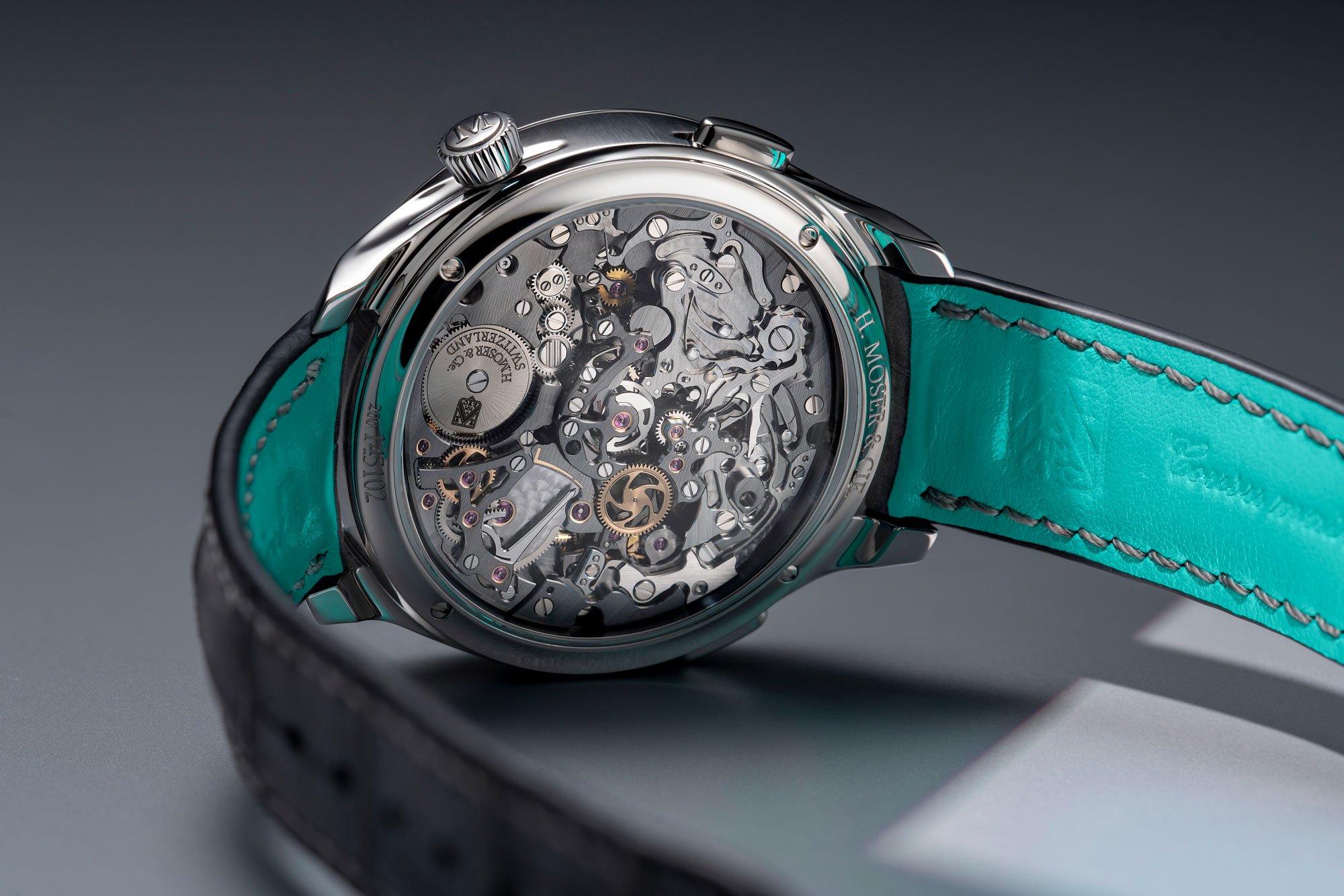 Calibre HMC 730 del Moser Endeavour Flyback Chronograph Dual Time Date