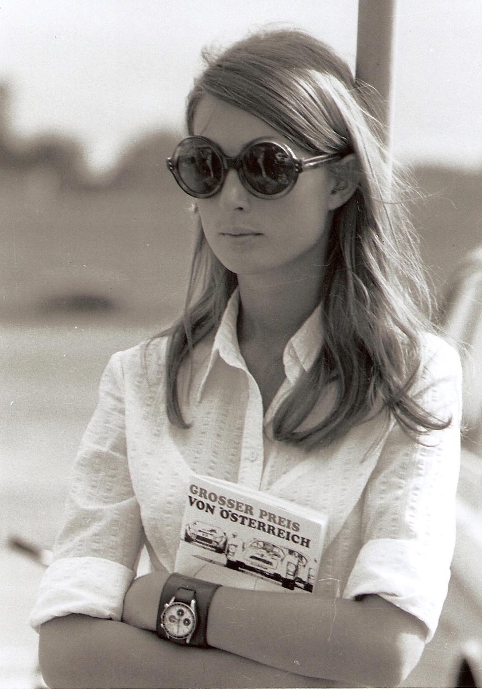 Nina Rindt con su Universal Genève Compax
