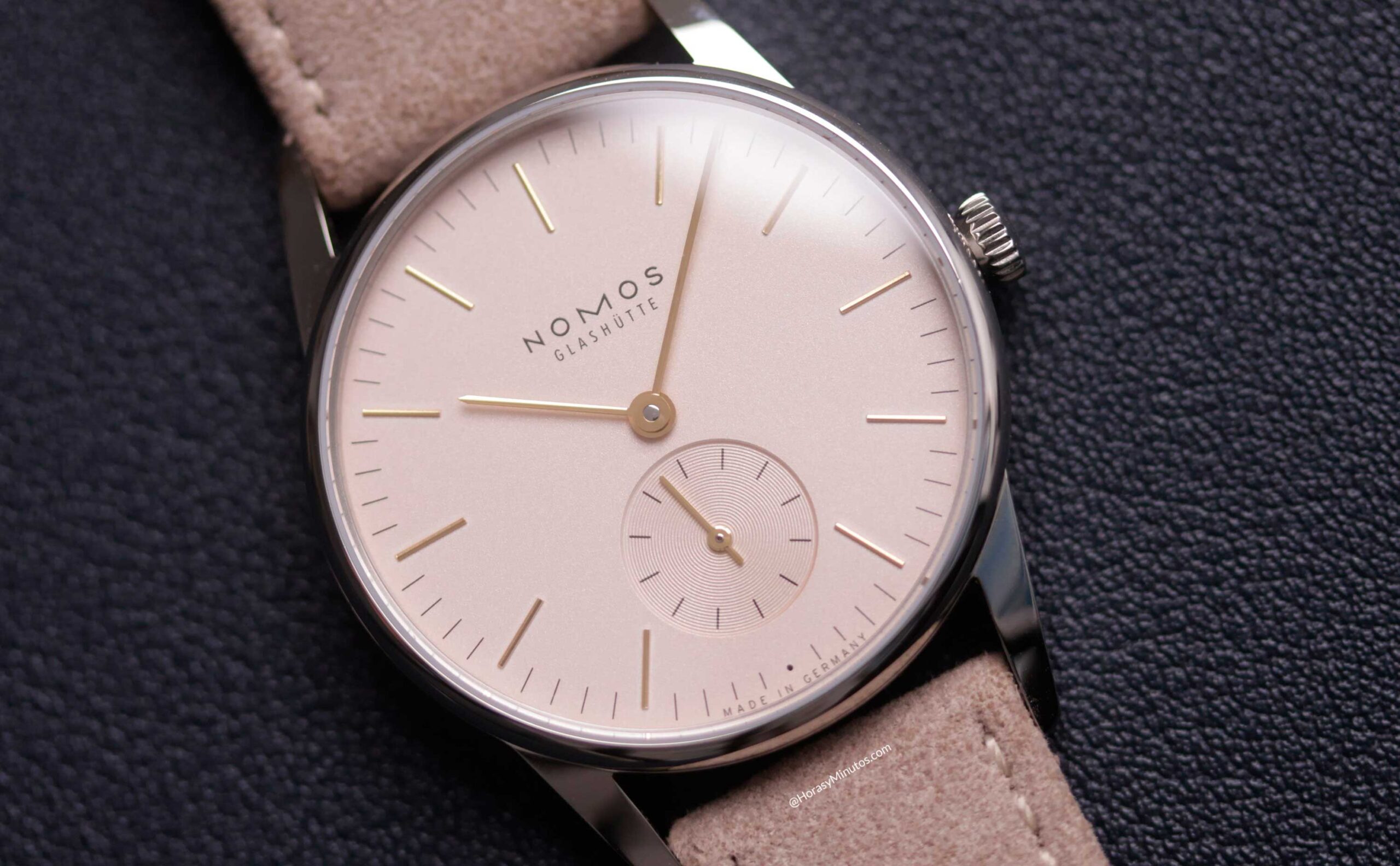 Nomos Orion 33 rose