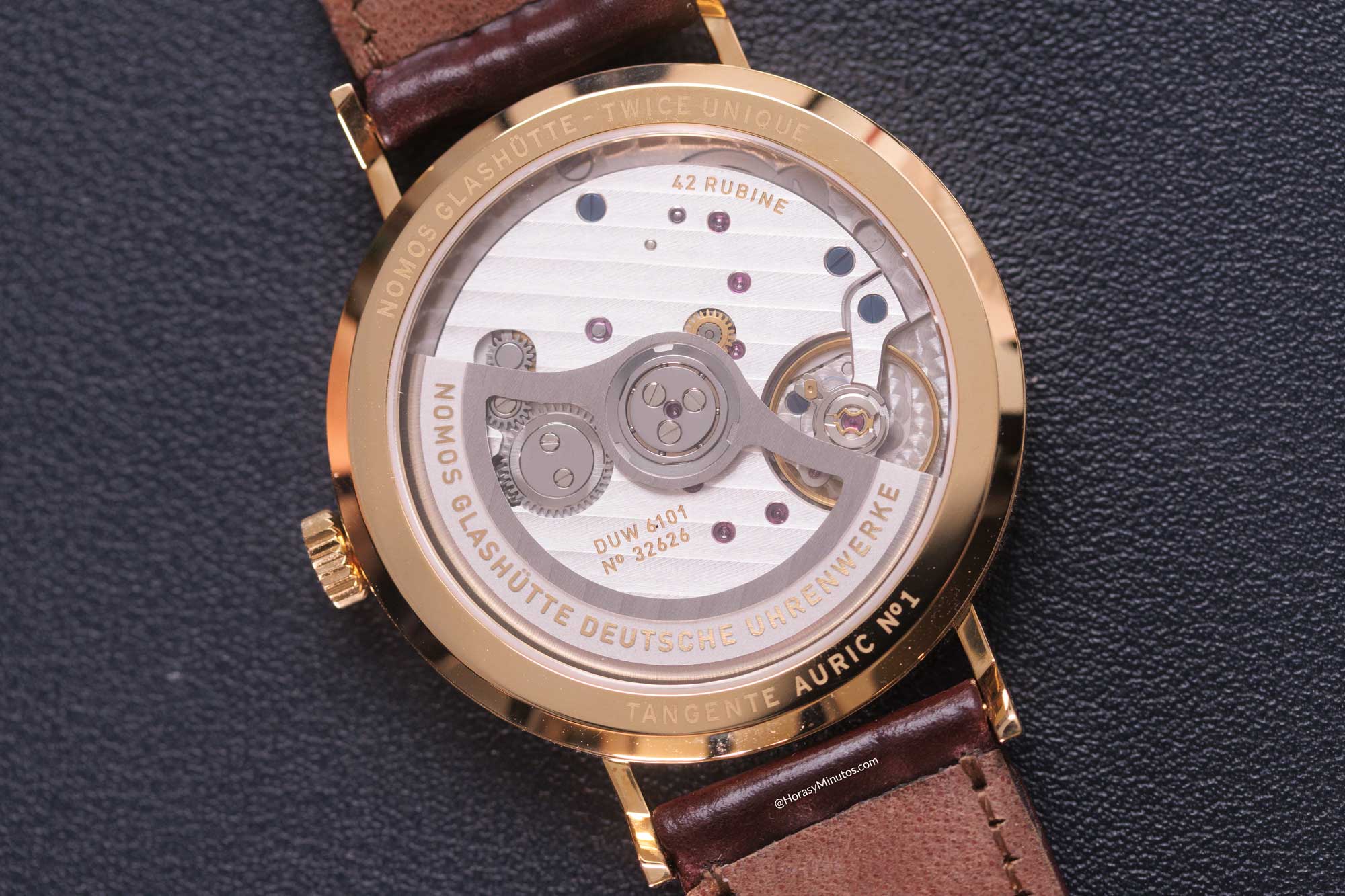 Calibre DUW 6101 del NOMOS Twice Unique Tangente neomatik 38 Update Auric