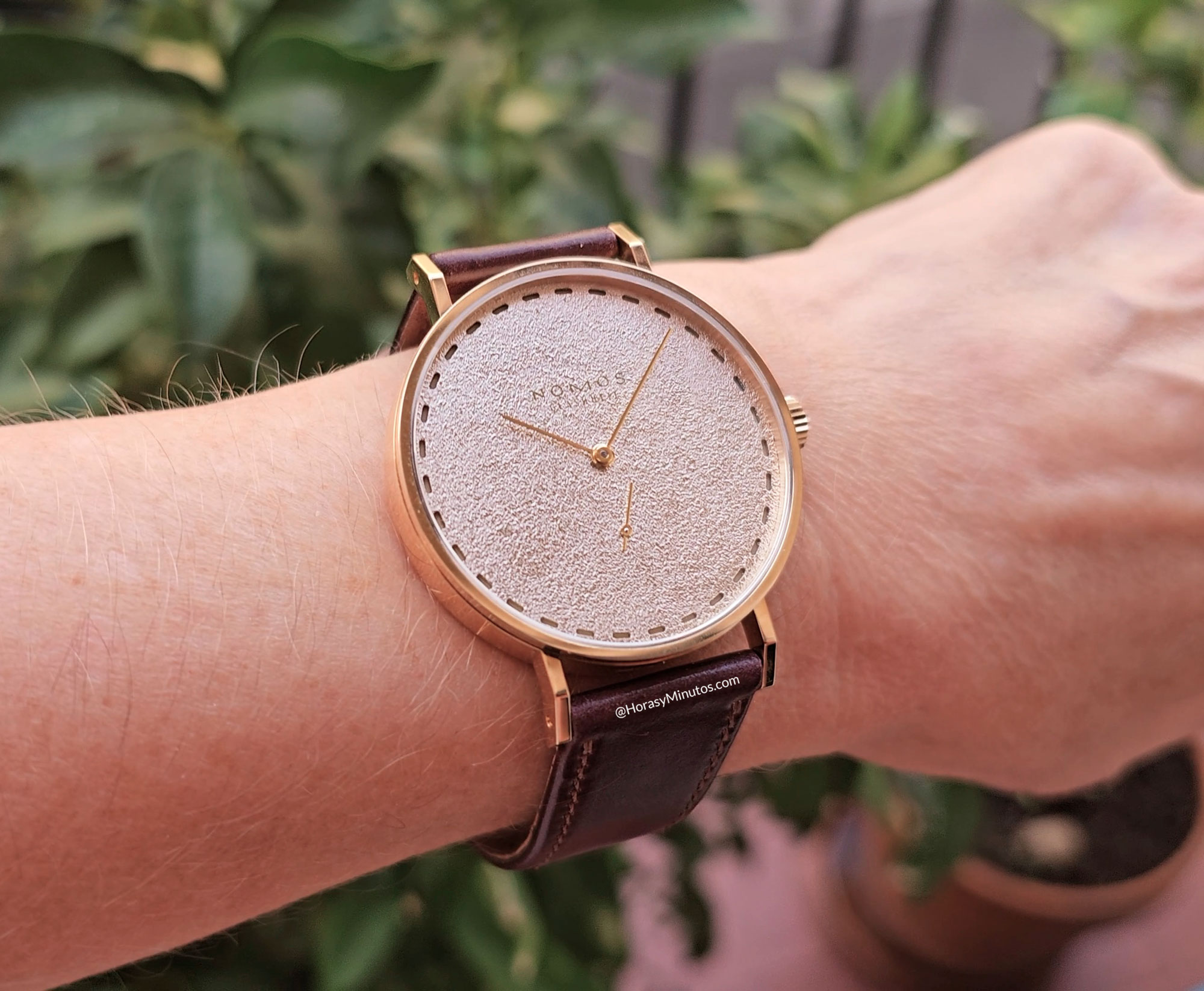 Nomos Twice Unique Tangente Update Auric
