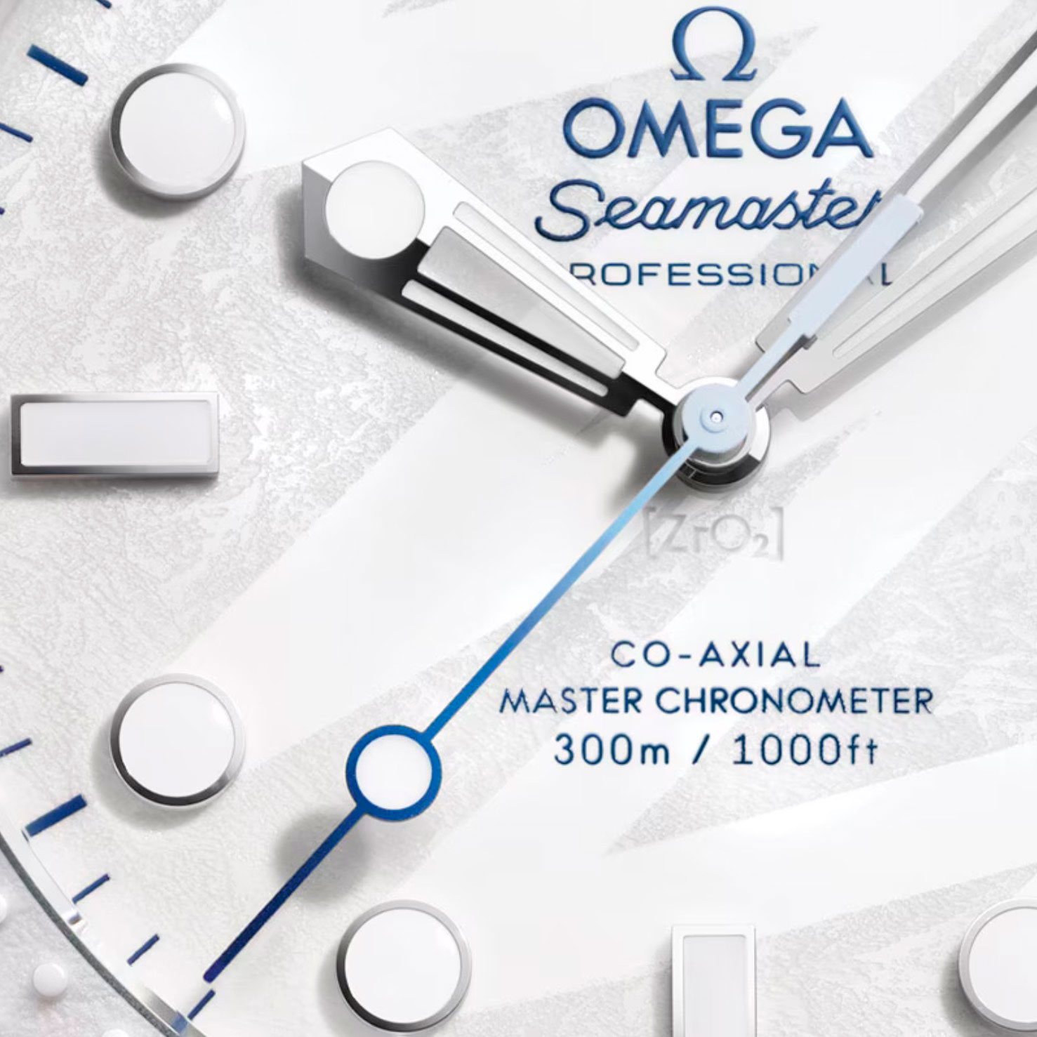 Detalle de la esfera del OMEGA Seamaster Diver 300M Milano Cortina 2026