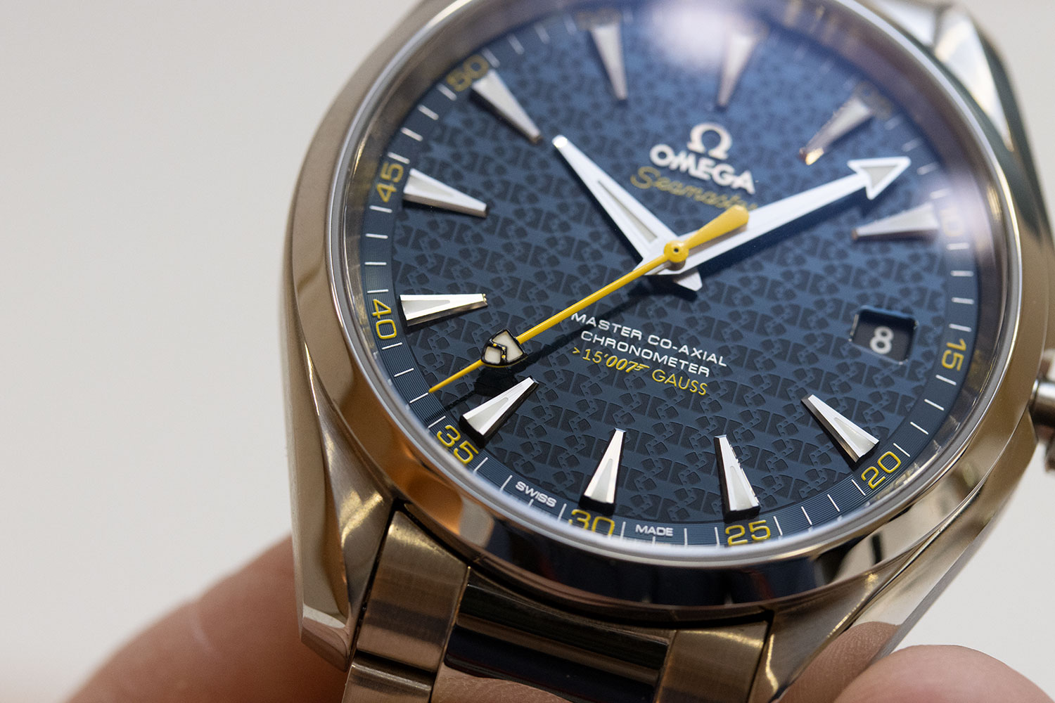 Detalle de la esfera del Omega Seamaster Aqua Terra 150m Master Co-Axial Limited Edition James Bond 007 Spectre