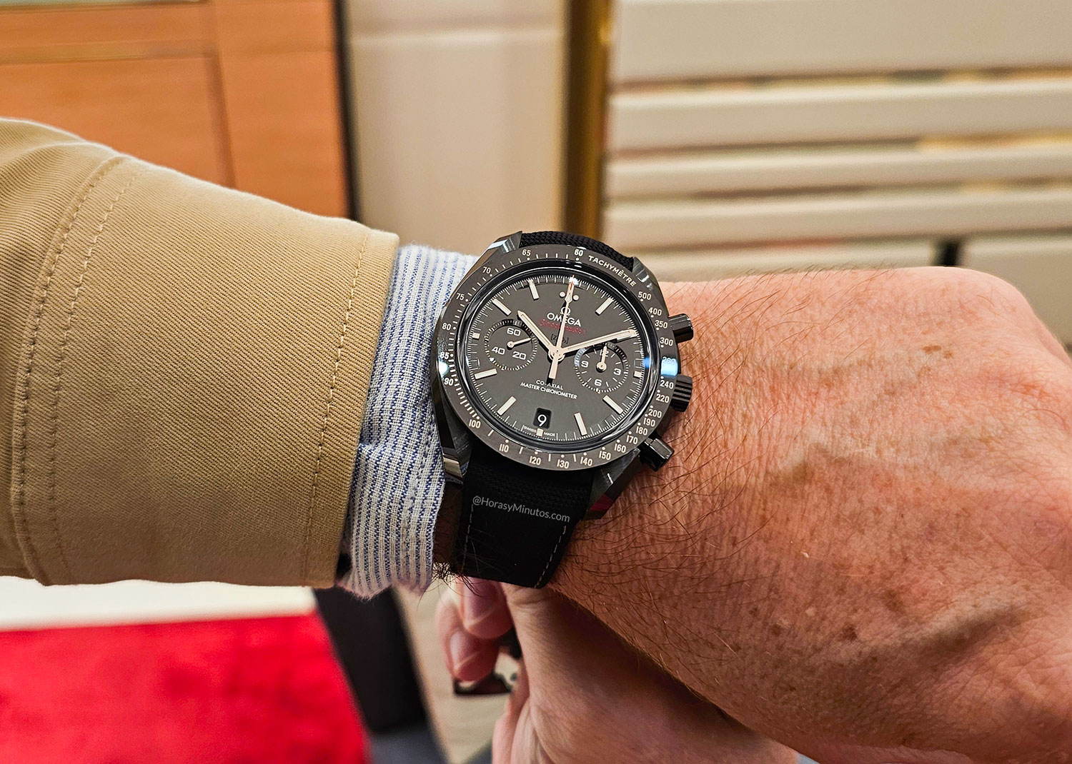 Así queda el Perfil del Omega Speedmaster Dark Side of the Moon Blanco