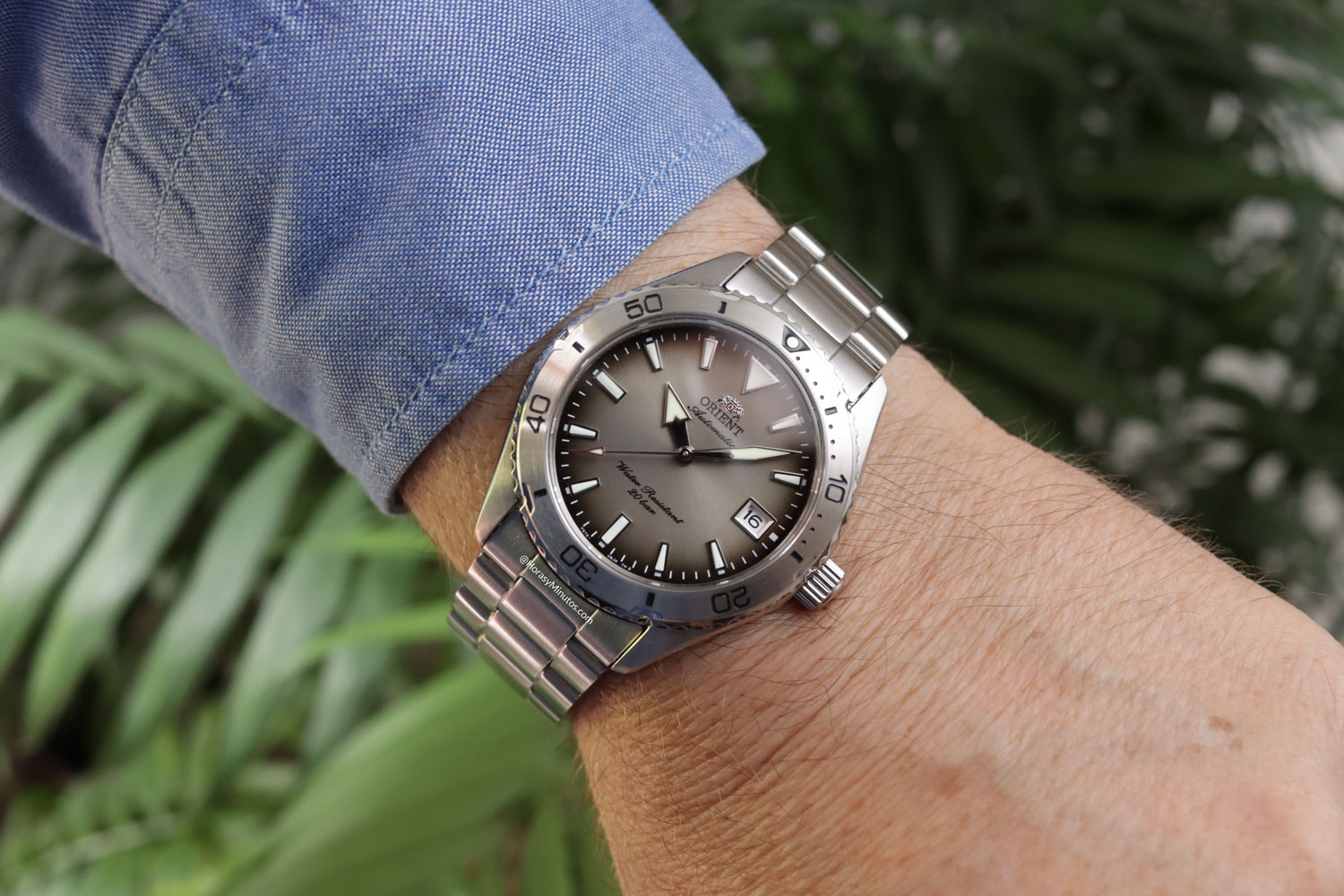 El Orient Mako 40 RA-AC0Q16N, puesto