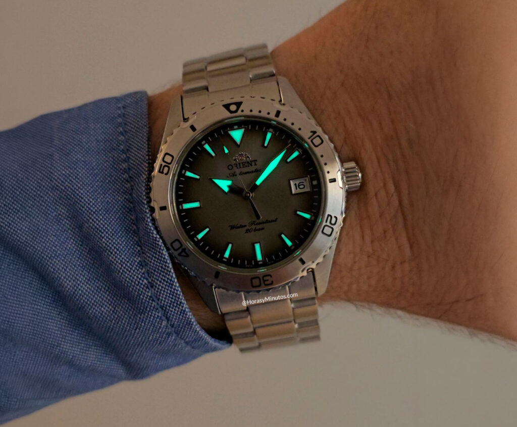 Luminous Light del Orient Mako 40