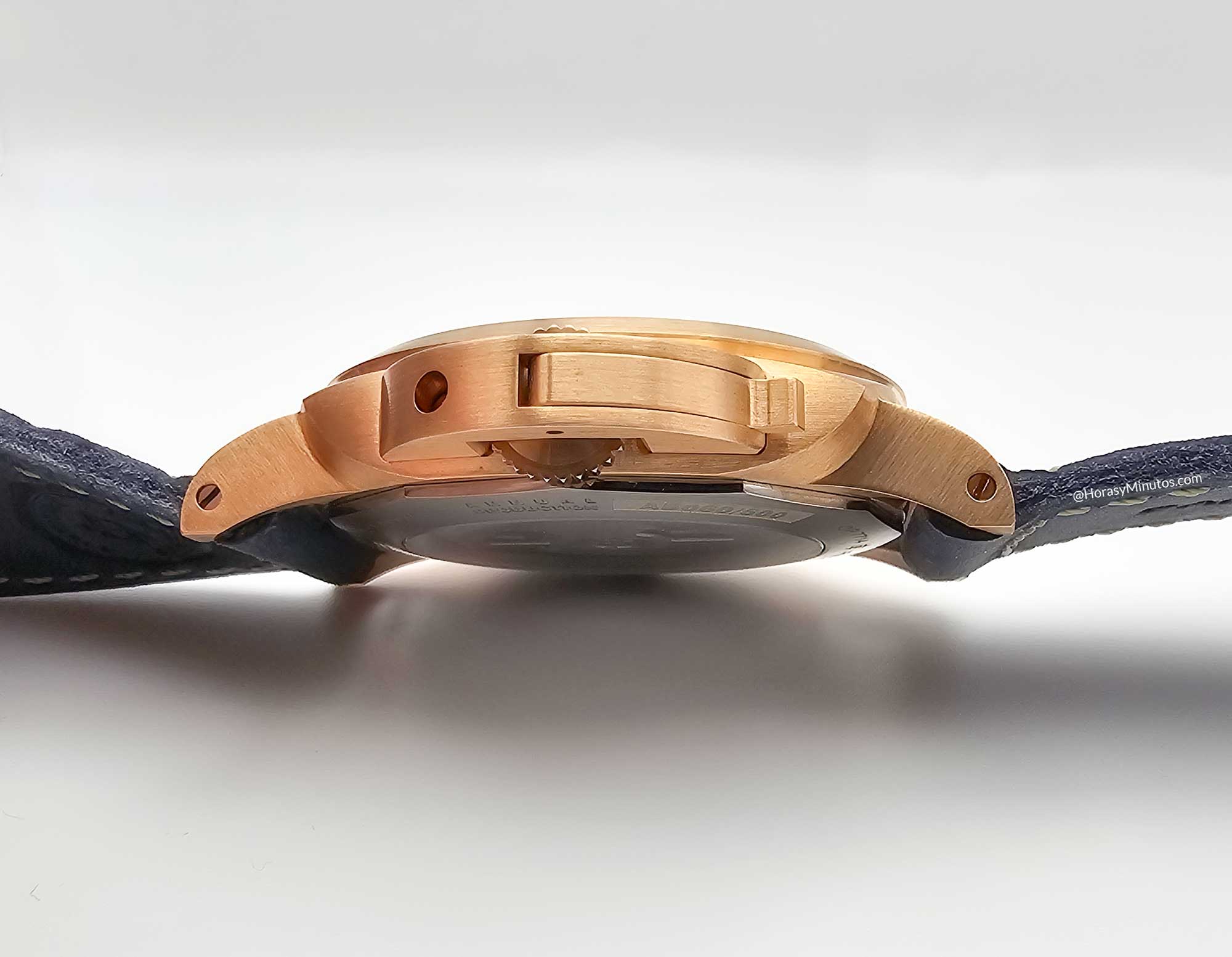 Perfil del Panerai Luminor Marina Bronzo PAM01678