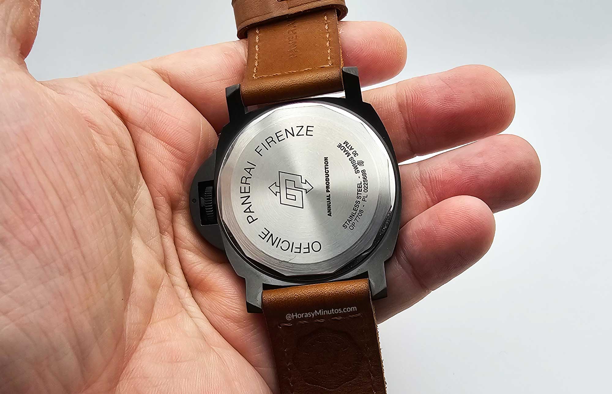 Trasera del Panerai Luminor Marina Militare PAM05218