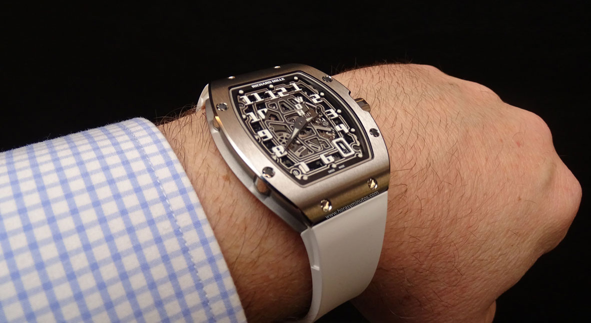 Richard-Mille-RM-67-01-Automatic-Extra-Flat-perfil-horas-y-minutos