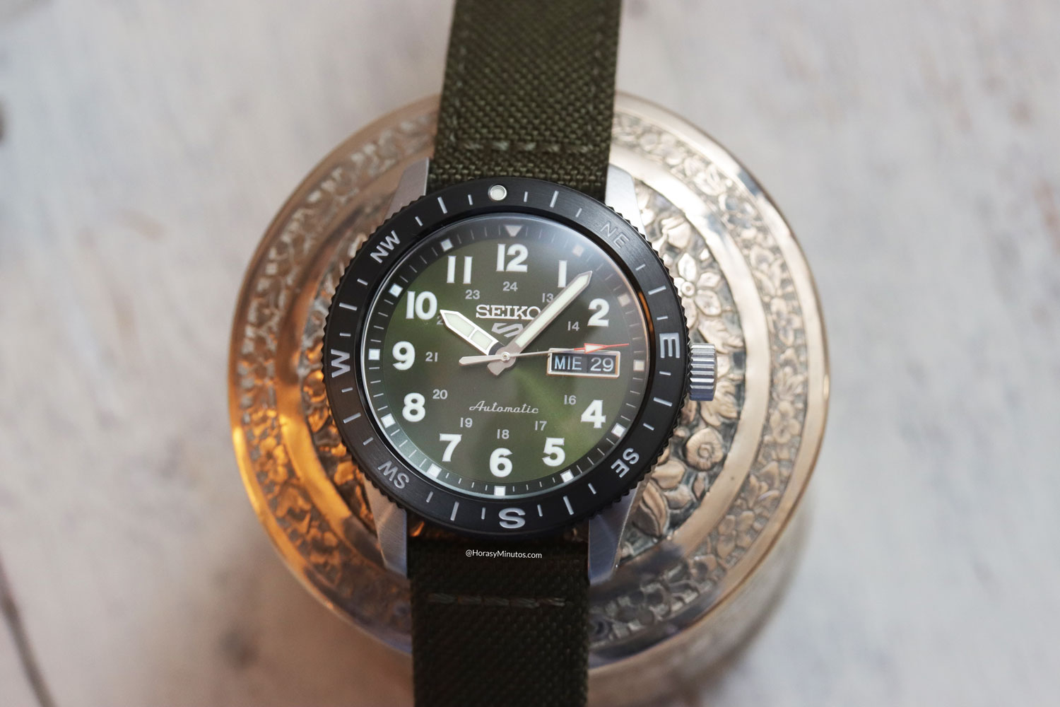 Seiko 5 Sports Field Series Brújula HDB008