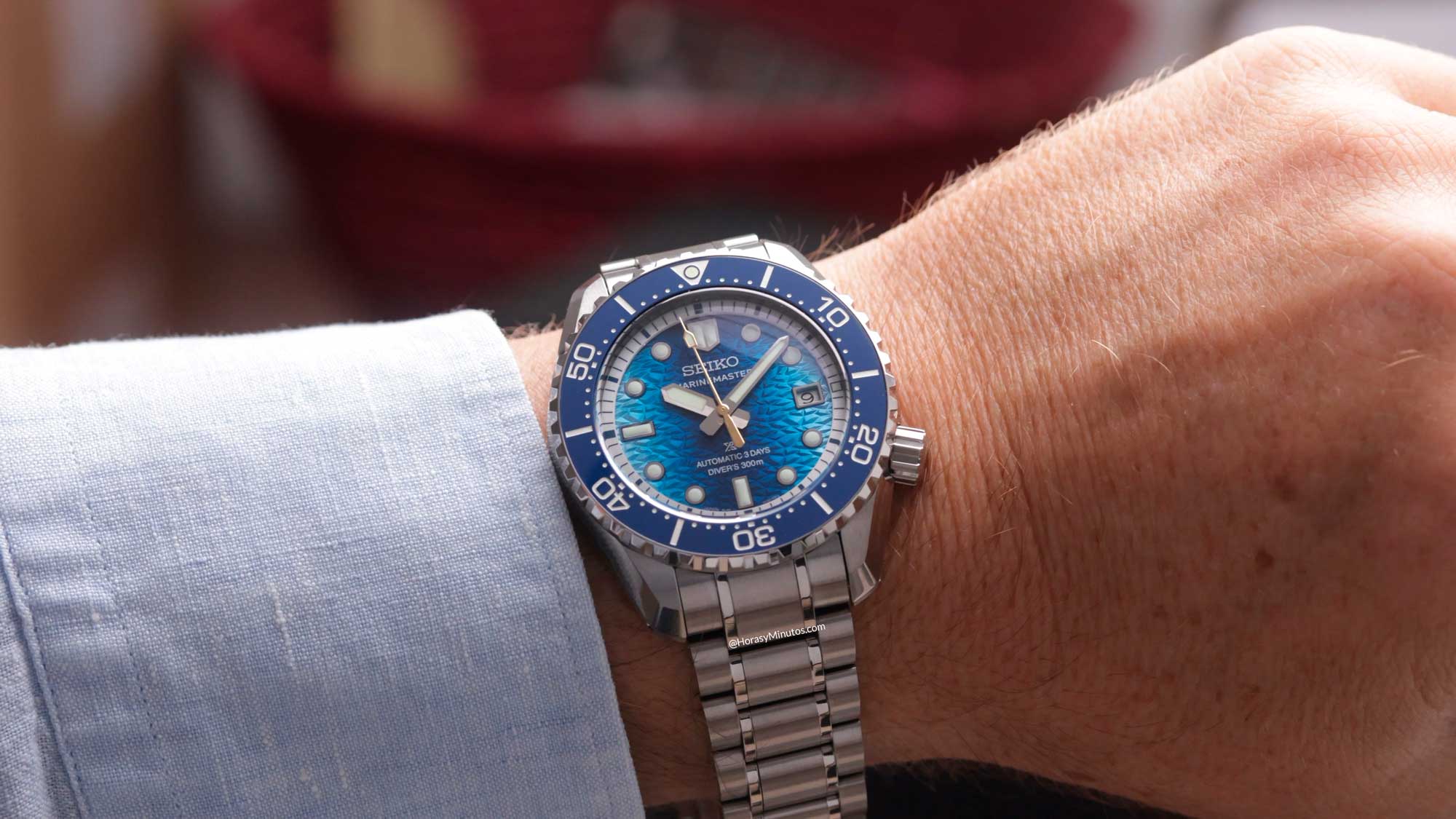 El Seiko Prospex Marinemaster 1968 Heritage Divers Watch Edición Limitada JAMSTEC HBF002, puesto