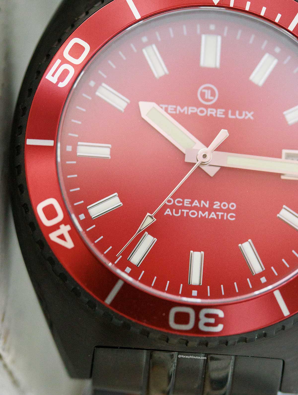 Detalle de la esfera del Tempore Lux Ocean 200 Automatic Black Edition