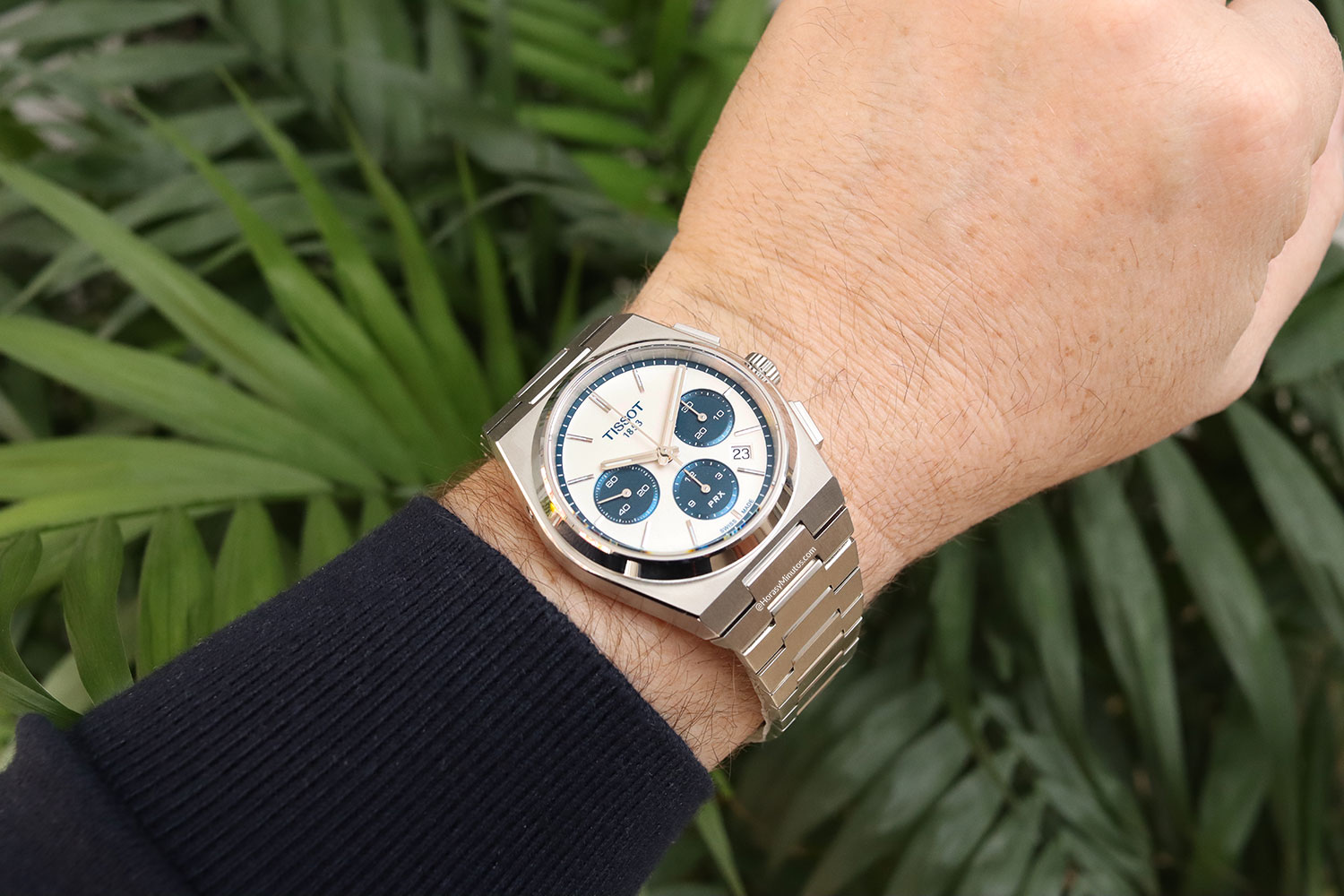 Vista cenital del Tissot PRX Automatic Chronograph "Panda Azul"