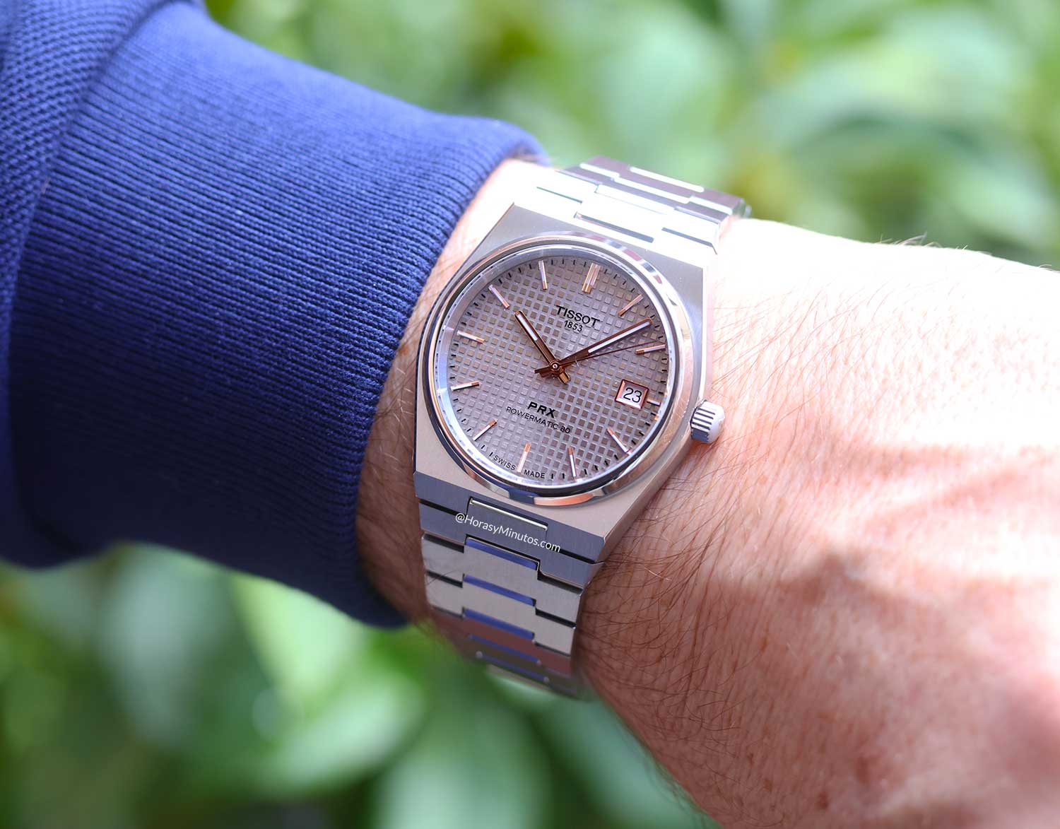 Así queda el Tissot PRX 38 mm en titanio con esfera gris